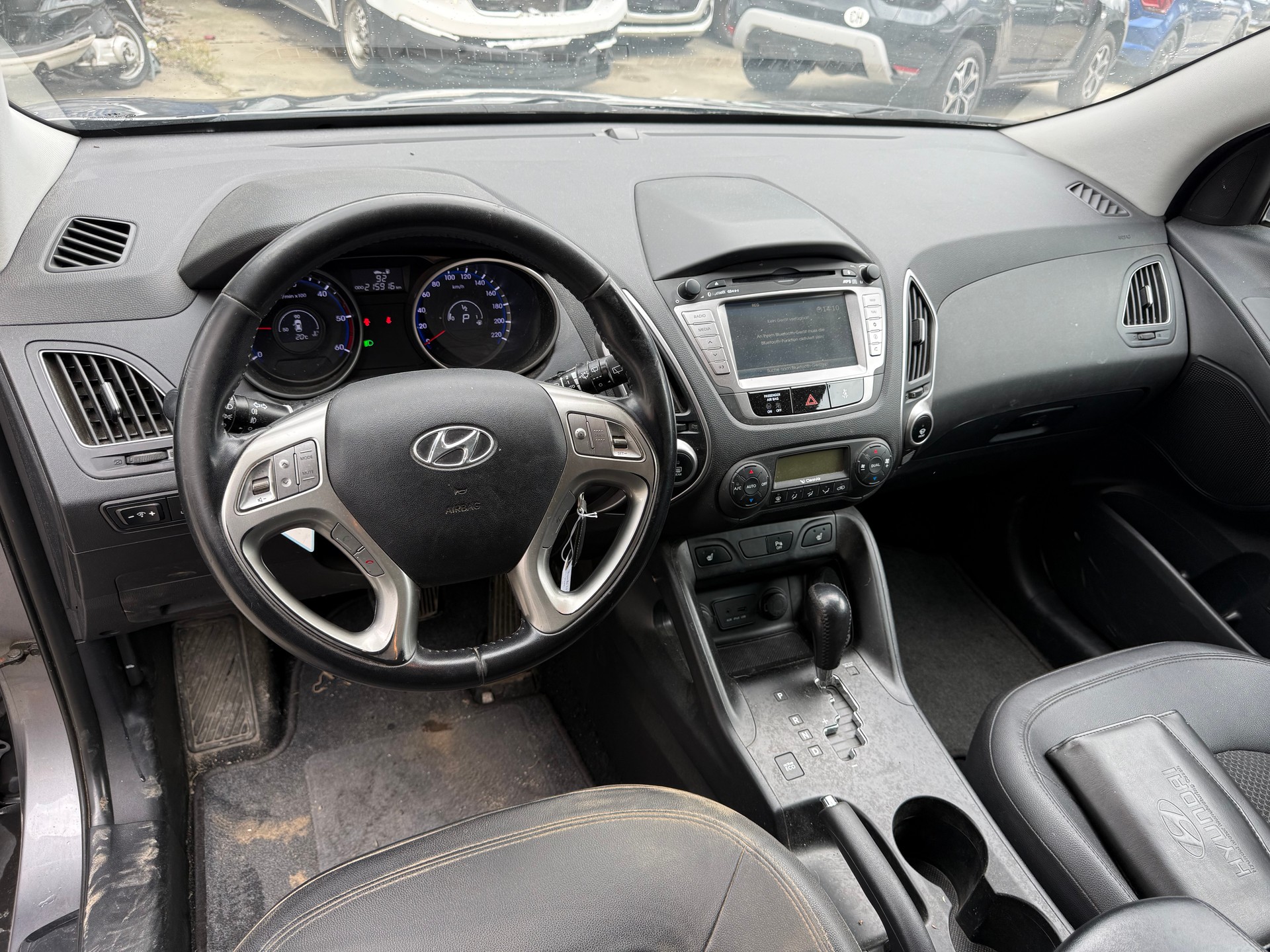 HYUNDAI iX 35 2.0 CRDi Style 4WD Automatic-image-13