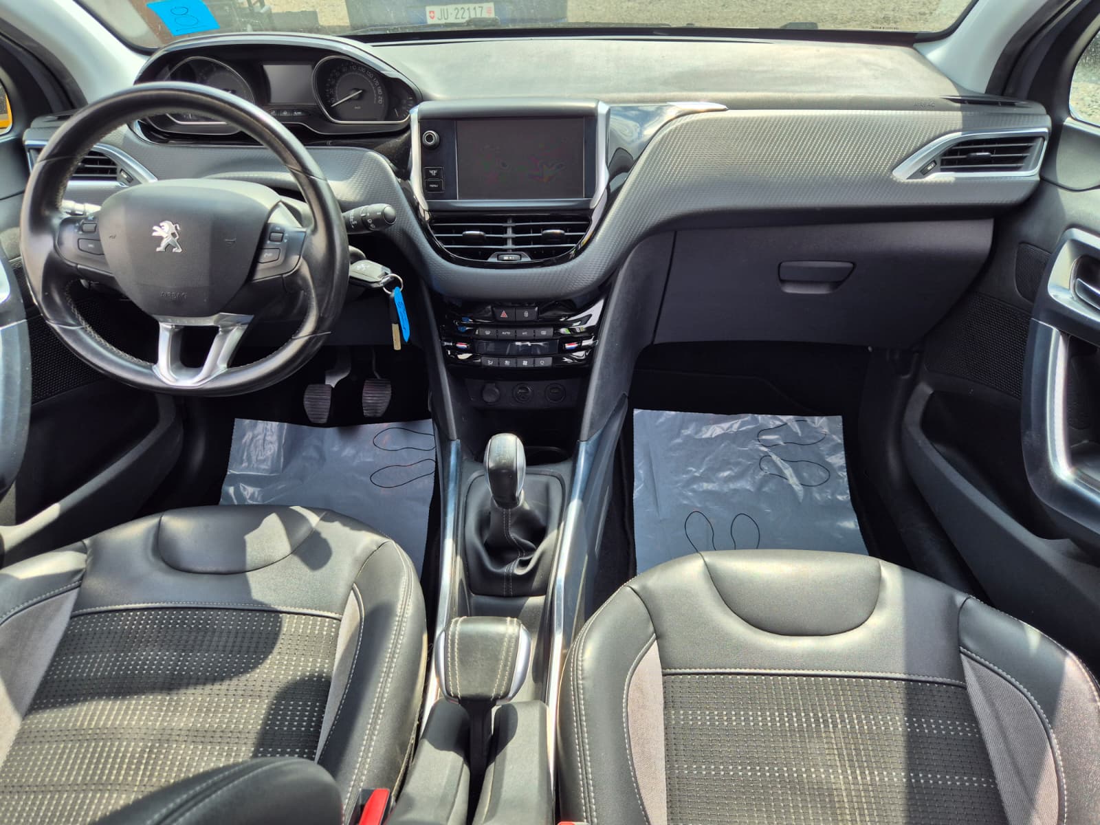 PEUGEOT 2008 1.6 VTI Allure-image-6