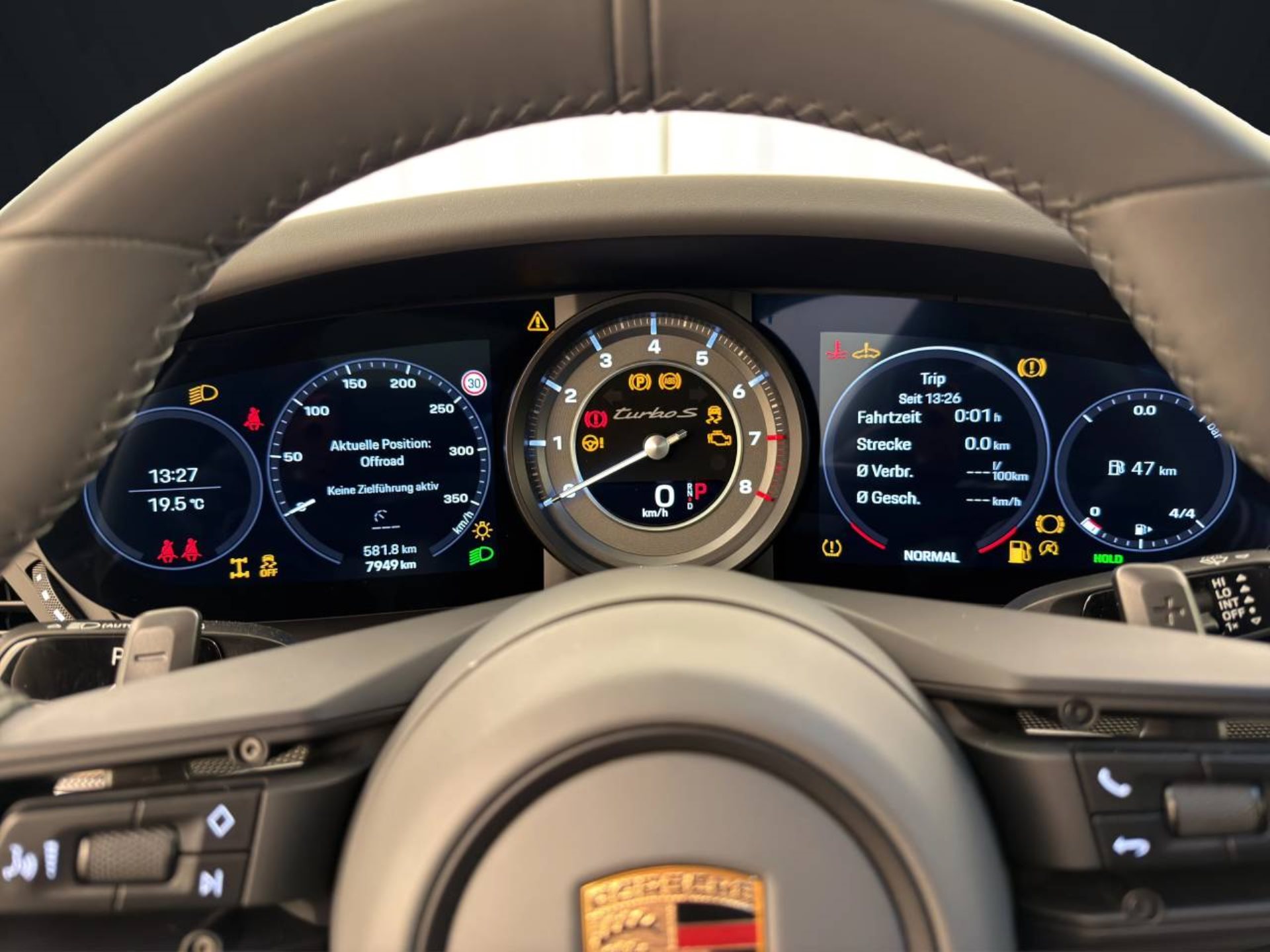 PORSCHE 911 Turbo S-image-21