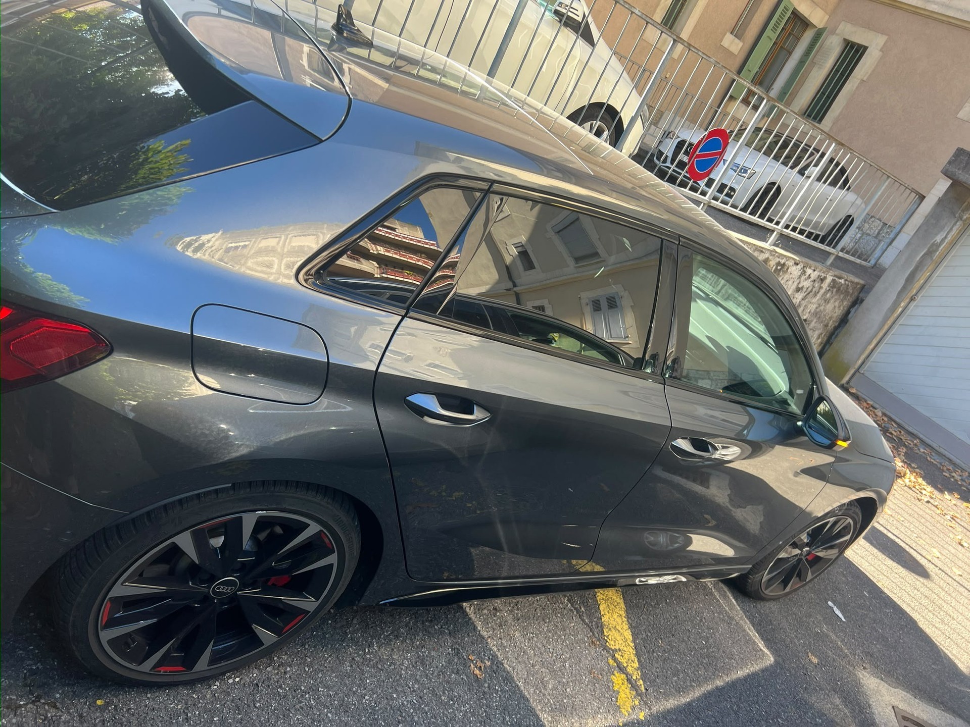 AUDI 2.0 TFSI quattro S-Tronic-image-3