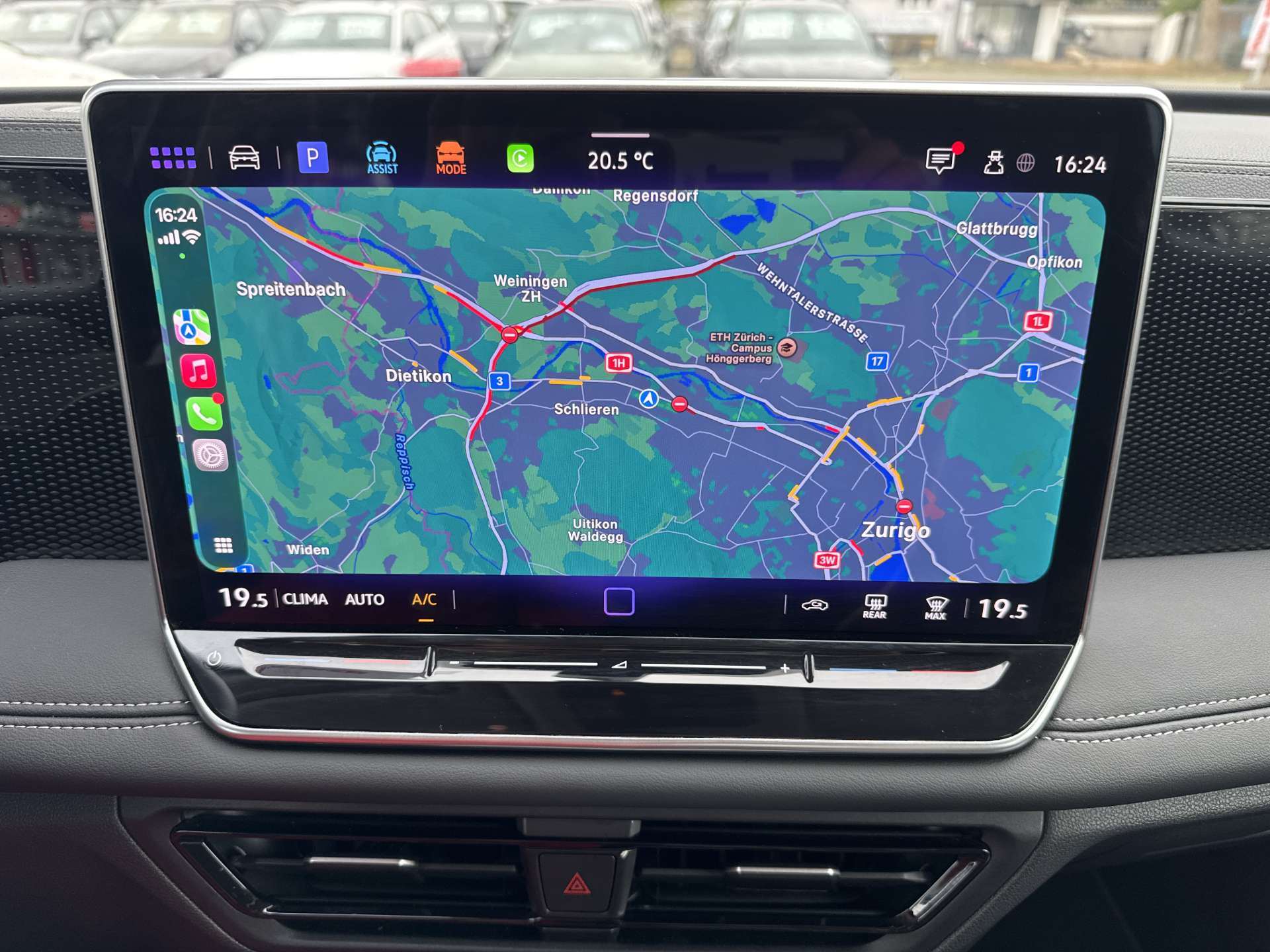 VW Tiguan 2.0 TDi SCR Life DSG-Automat-image-1