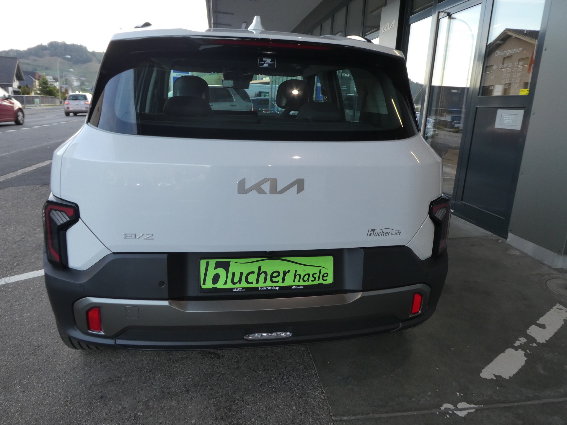 KIA EV2 61 kWh Air 4Sitze-image-8