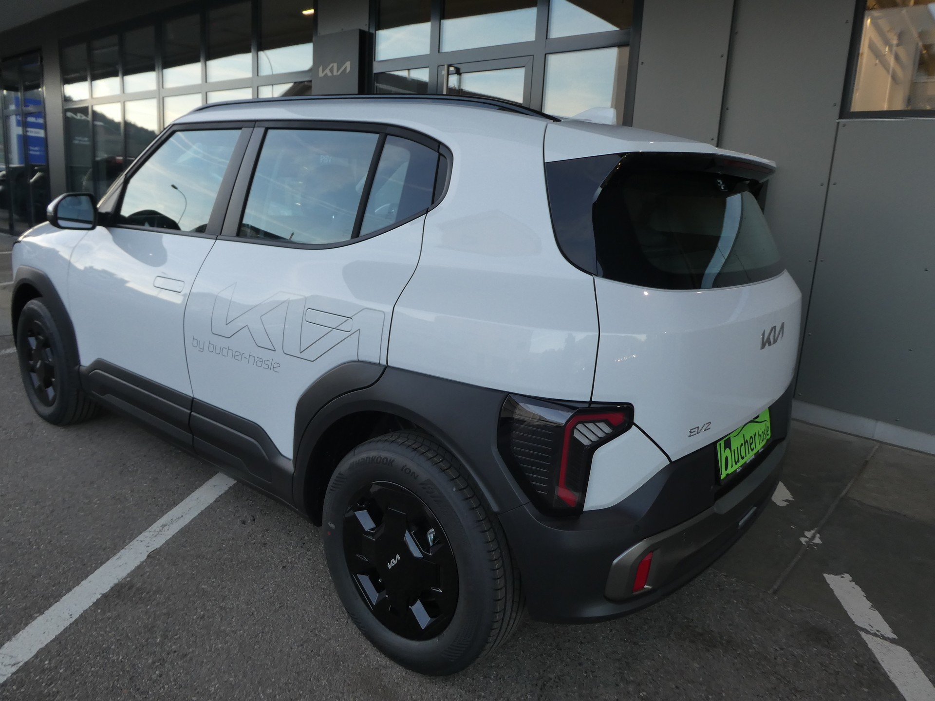 KIA EV2 61 kWh Air 4Sitze-image-4