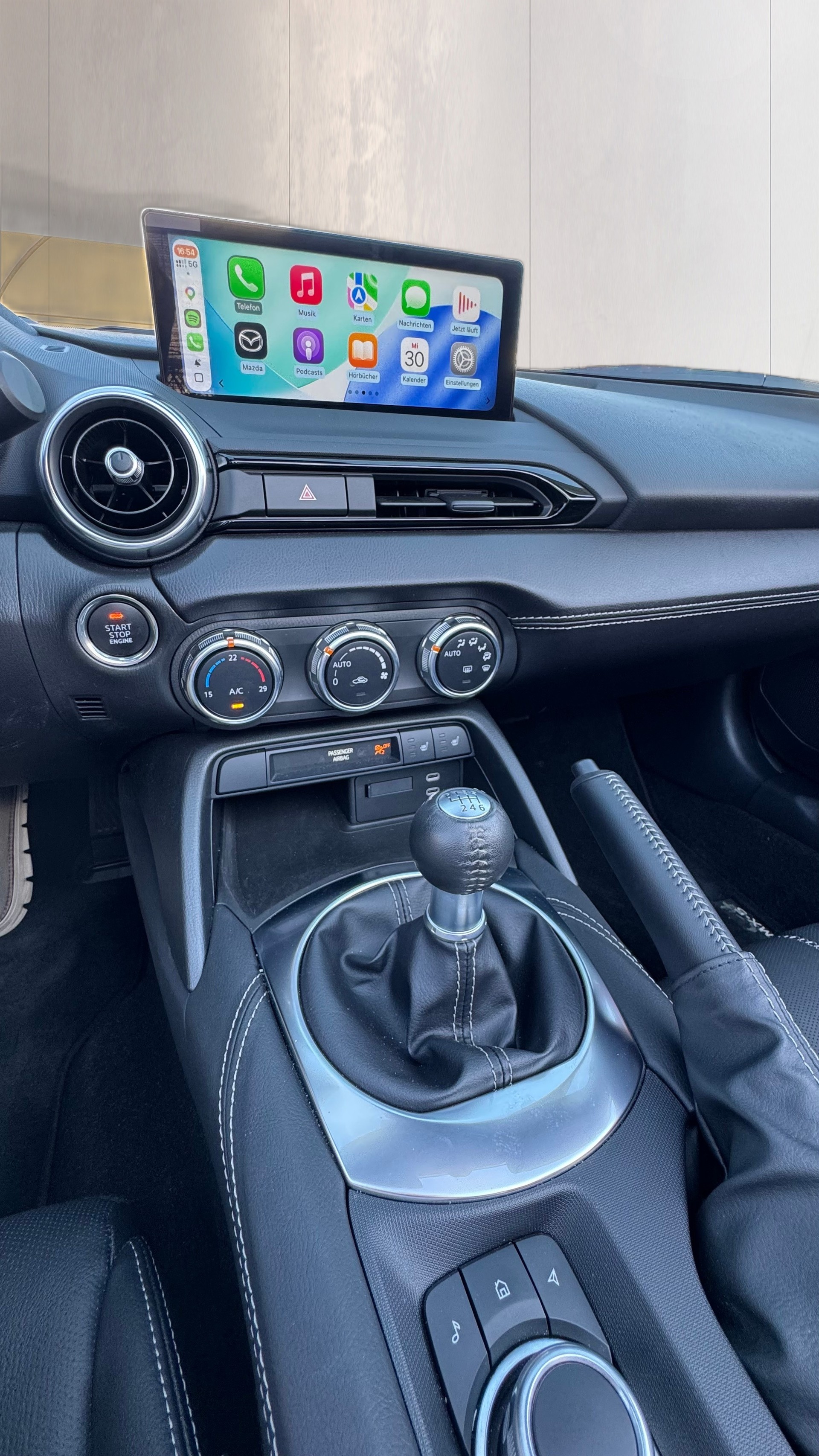 MAZDA MX-5 Skyactiv-G 132 Exclusive-line-image-17