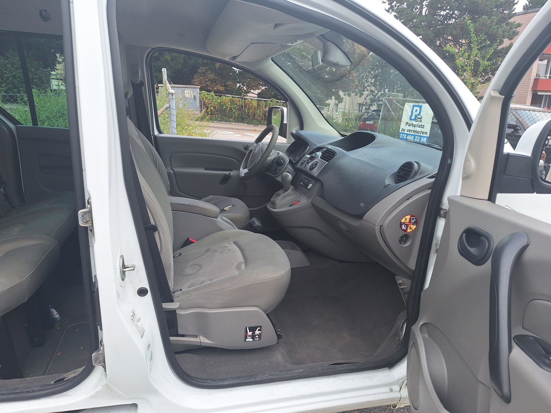 RENAULT Kangoo 1.6 16V Expression Automatic-image-11