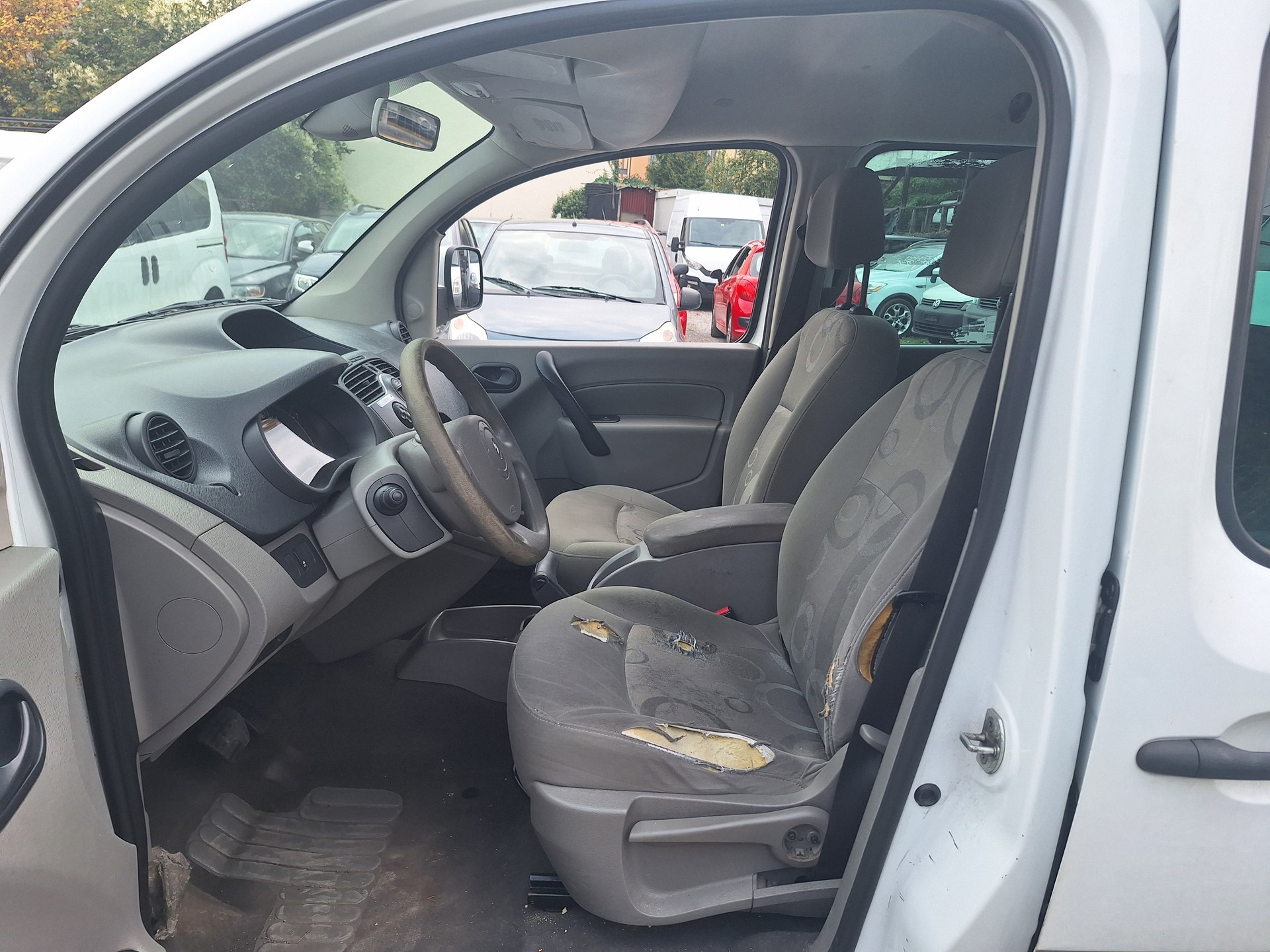 RENAULT Kangoo 1.6 16V Expression Automatic-image-7
