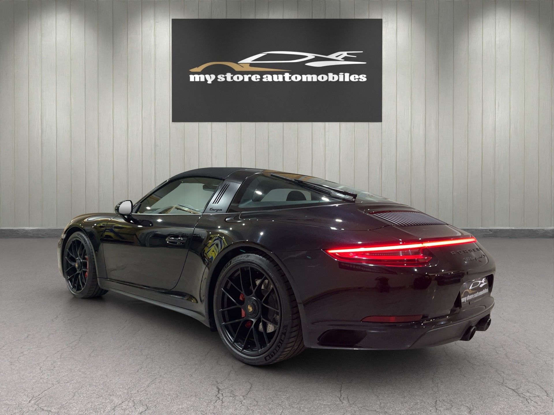 PORSCHE 911 Targa 4 GTS PDK-image-7