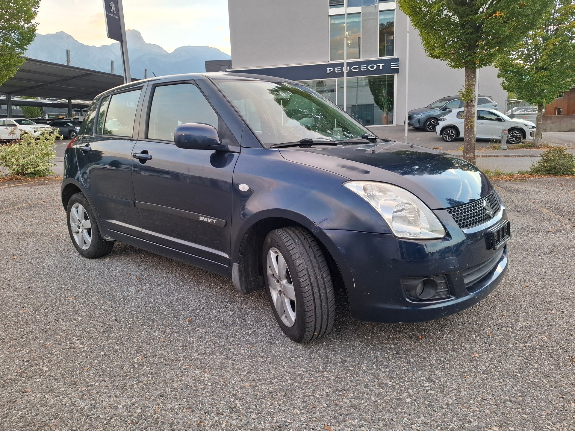 SUZUKI Swift 1.3i 16V GL Top Piz Sulai LE 4x4-image-2