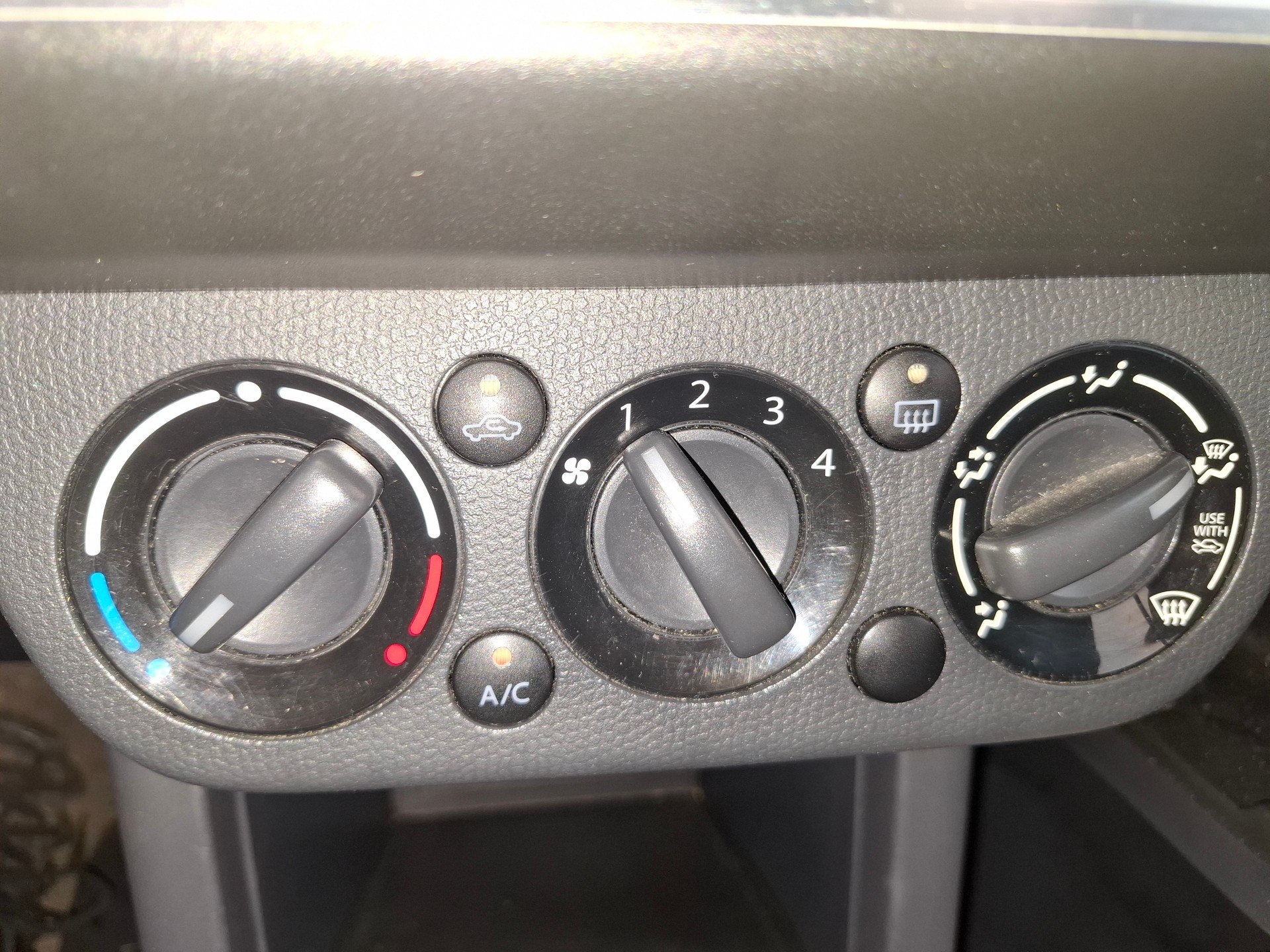 SUZUKI Swift 1.3i 16V GL Top Piz Sulai LE 4x4-image-7