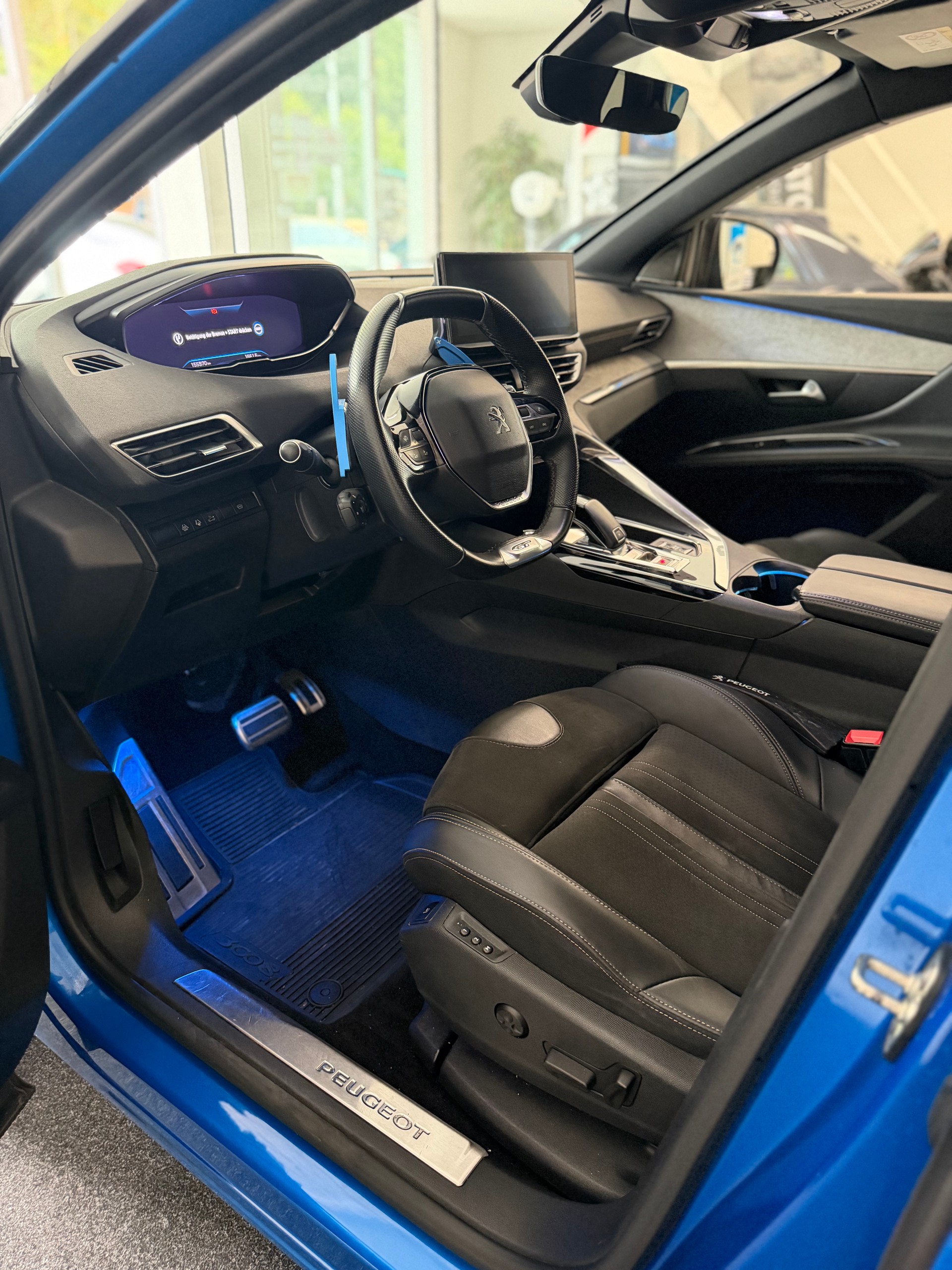 PEUGEOT 3008 1.6 PureTech GT-image-8