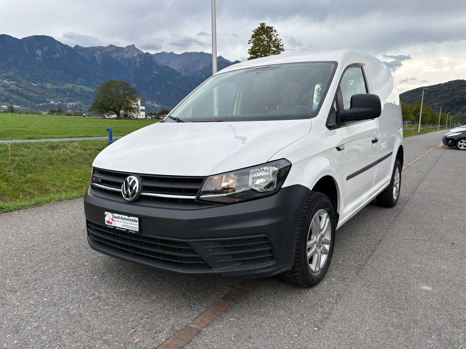 VW Caddy 2.0 TDI 4Motion-image-0