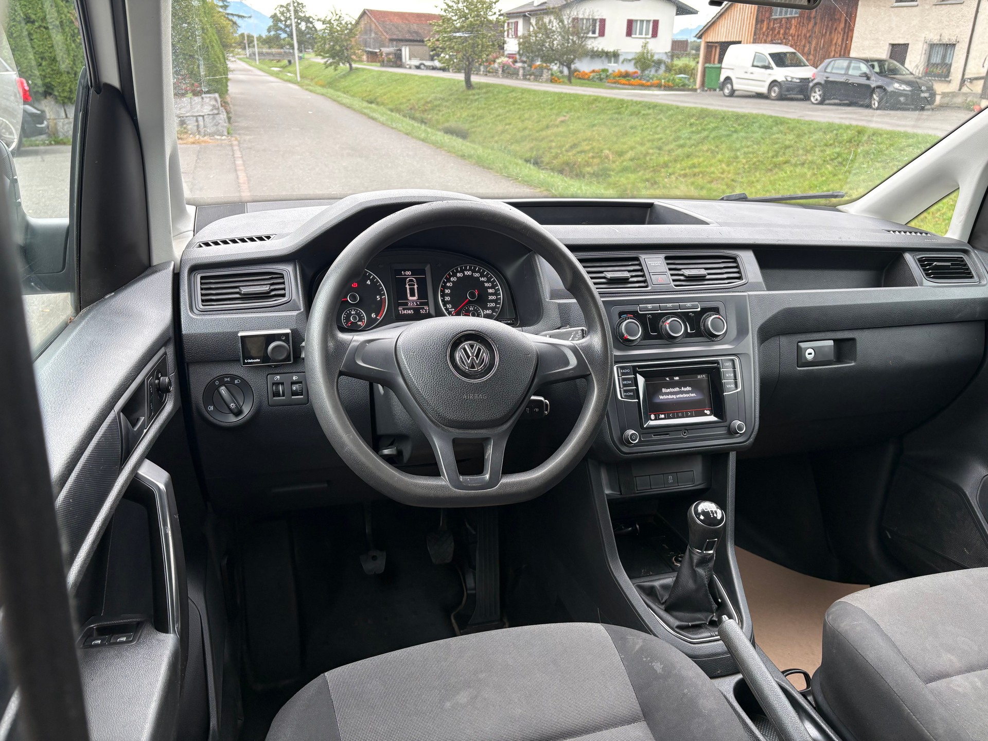 VW Caddy 2.0 TDI 4Motion-image-6