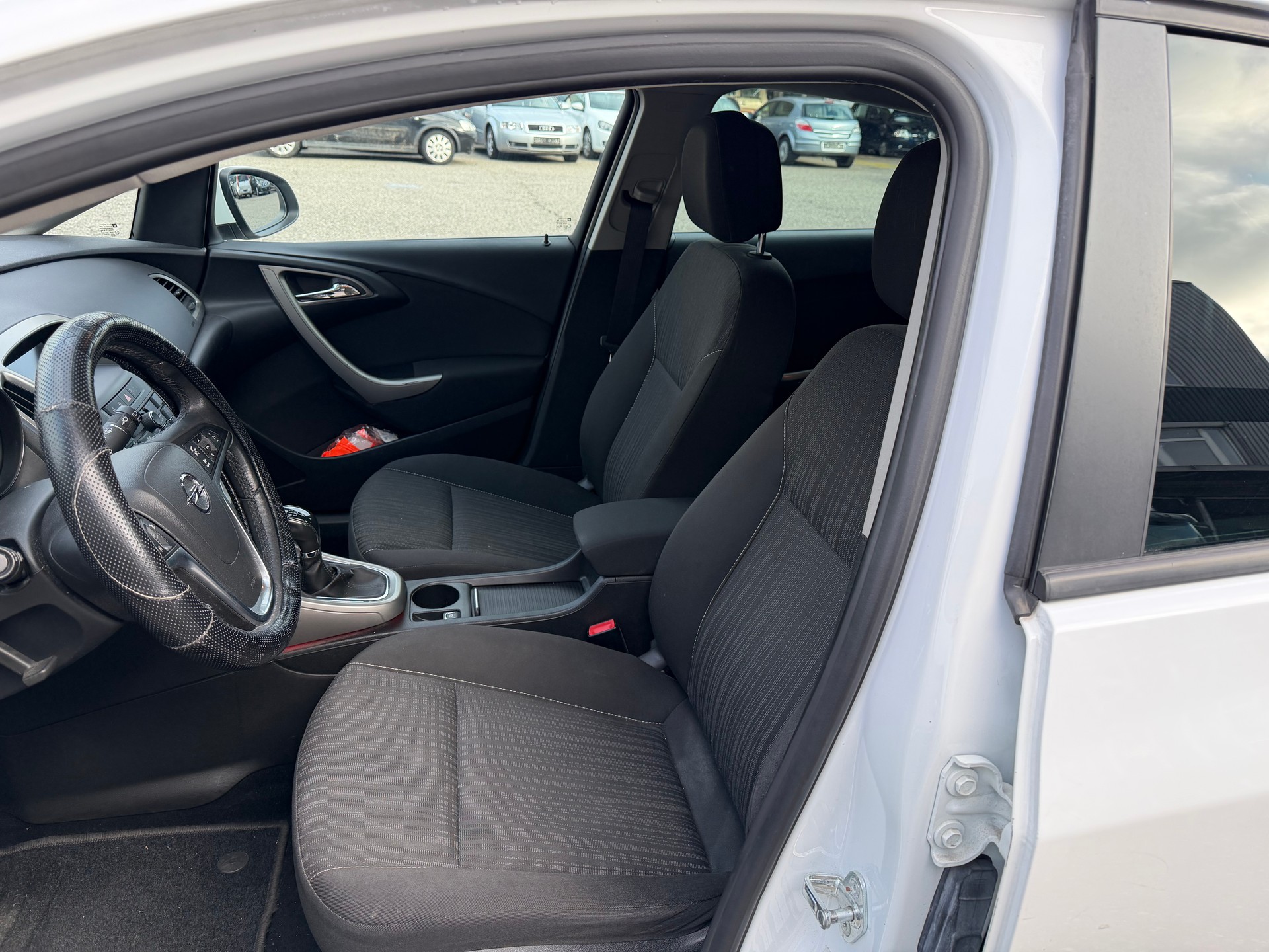 OPEL Astra 1.4i 16V Turbo-image-9