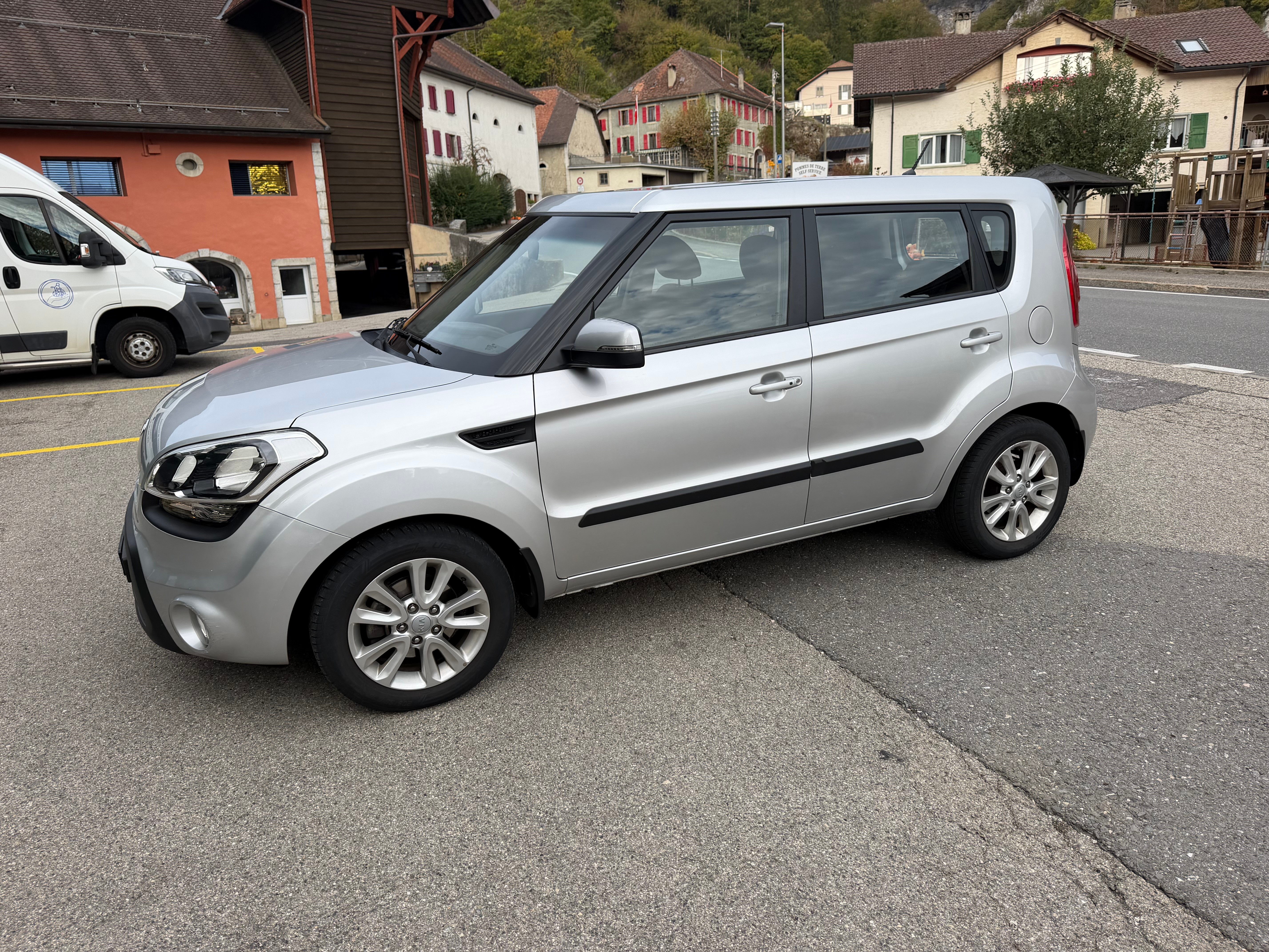 Car photo