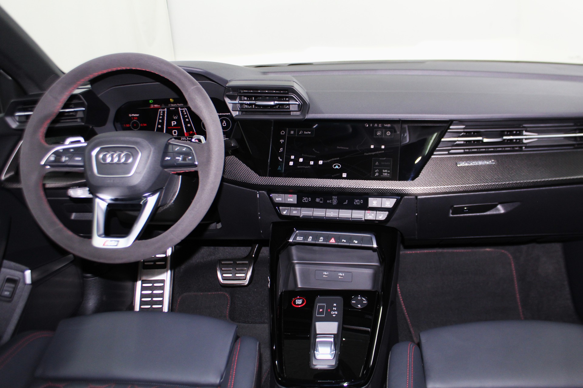 AUDI RS3 Sportback 2.5 TSI quattro S-tronic RS-Designpaket rot / Keramikbremsanlage / CH-Fahrzeug-image-12