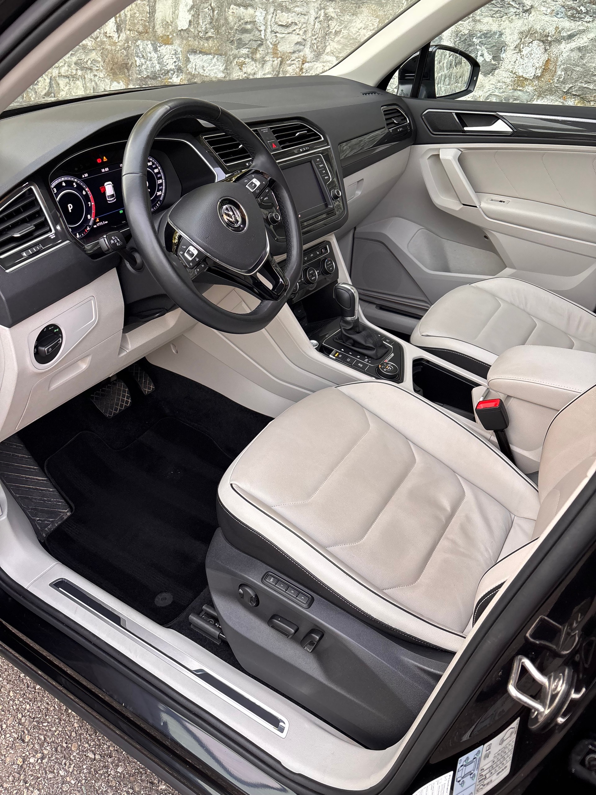 VW Tiguan 2.0TSI Highline 4Motion DSG-image-2