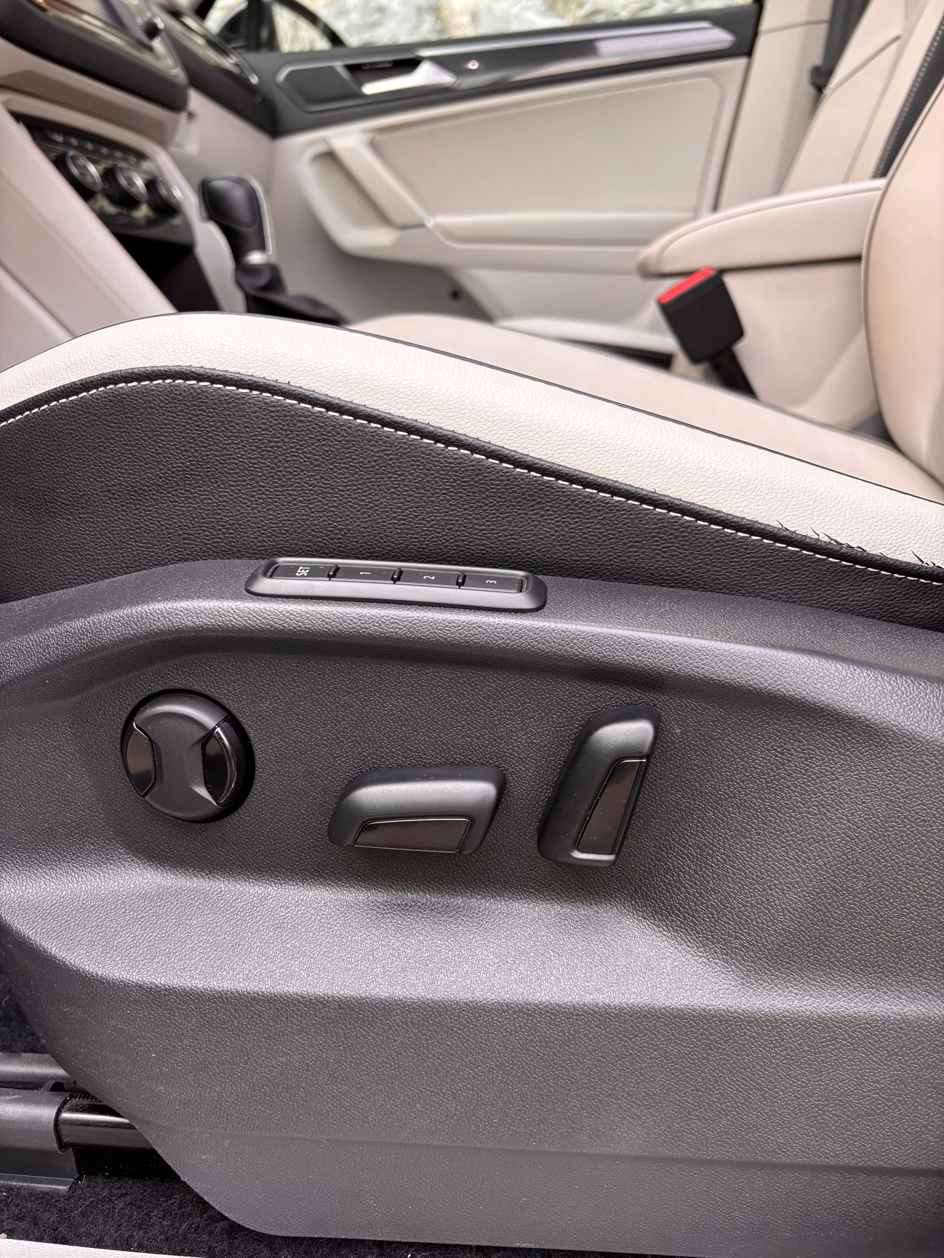 VW Tiguan 2.0TSI Highline 4Motion DSG-image-3