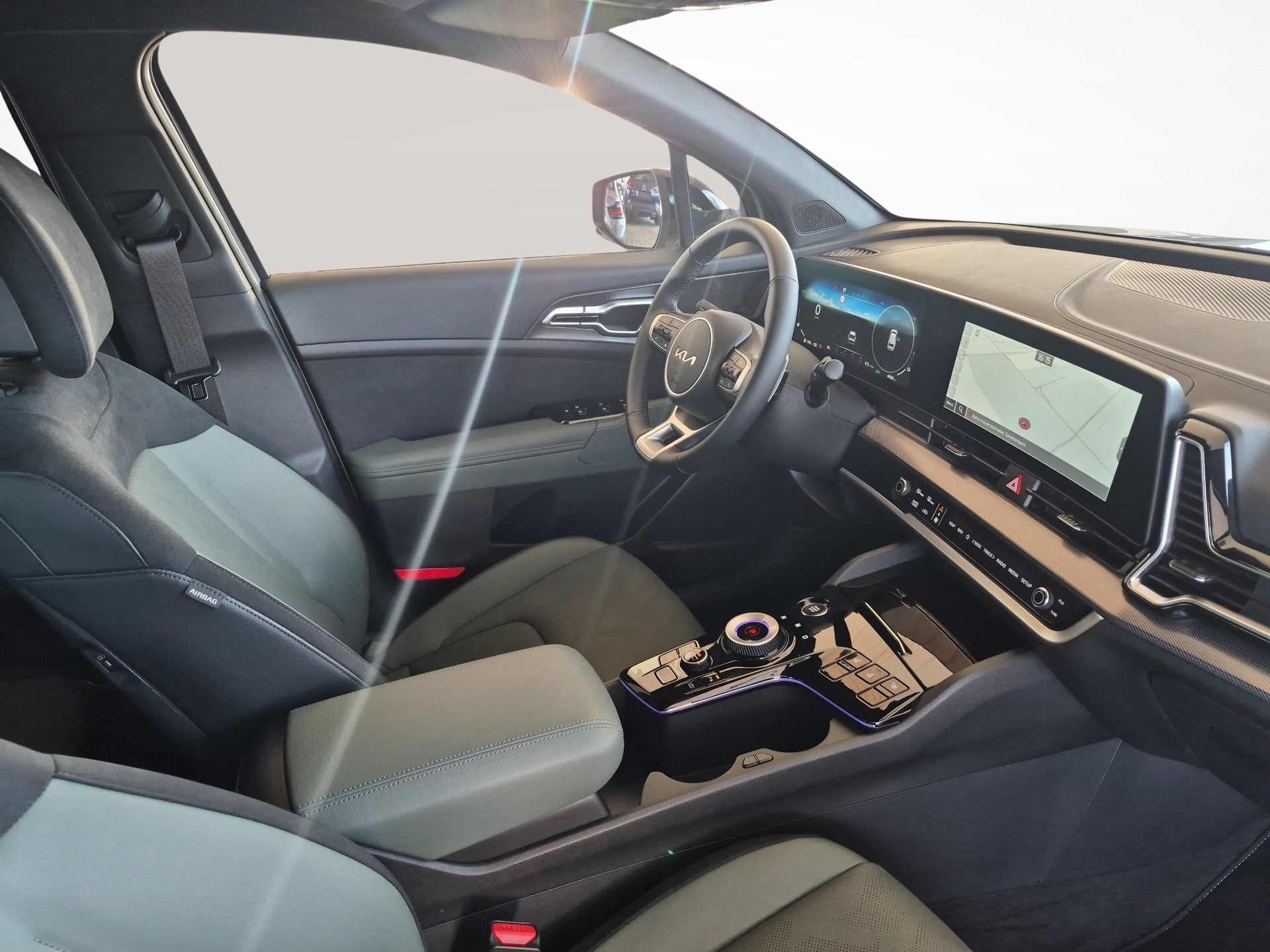 KIA Sportage 1.6 T-GDi Hybrid Power Edition-image-9