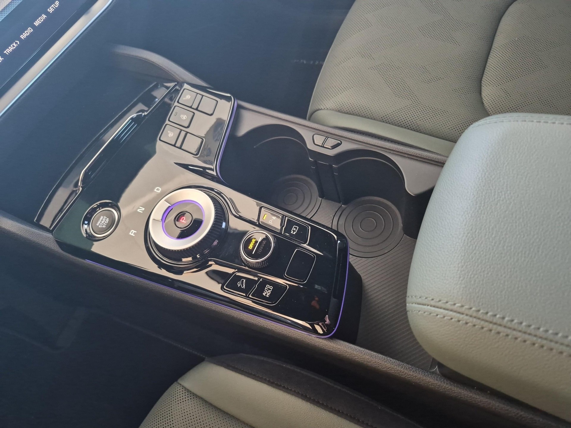 KIA Sportage 1.6 T-GDi Hybrid Power Edition-image-15
