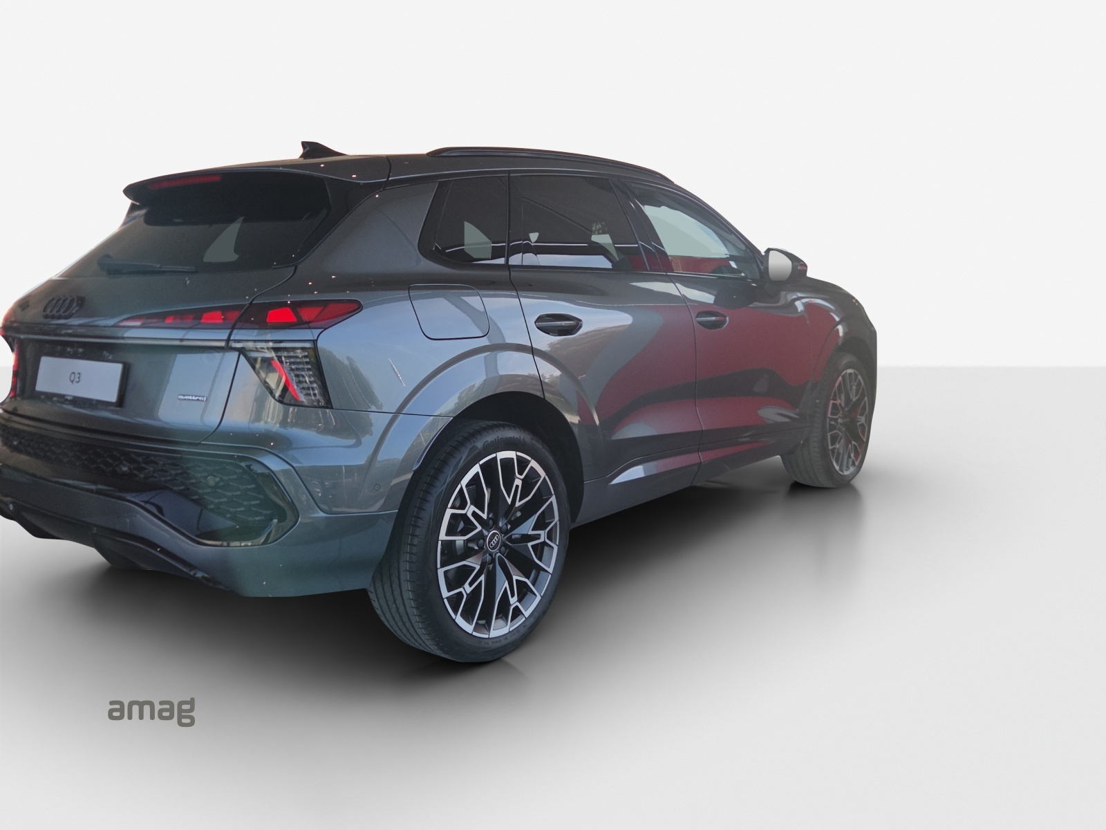 AUDI Q3 SUV TFSI quattro 195 kW S tronic-image-4