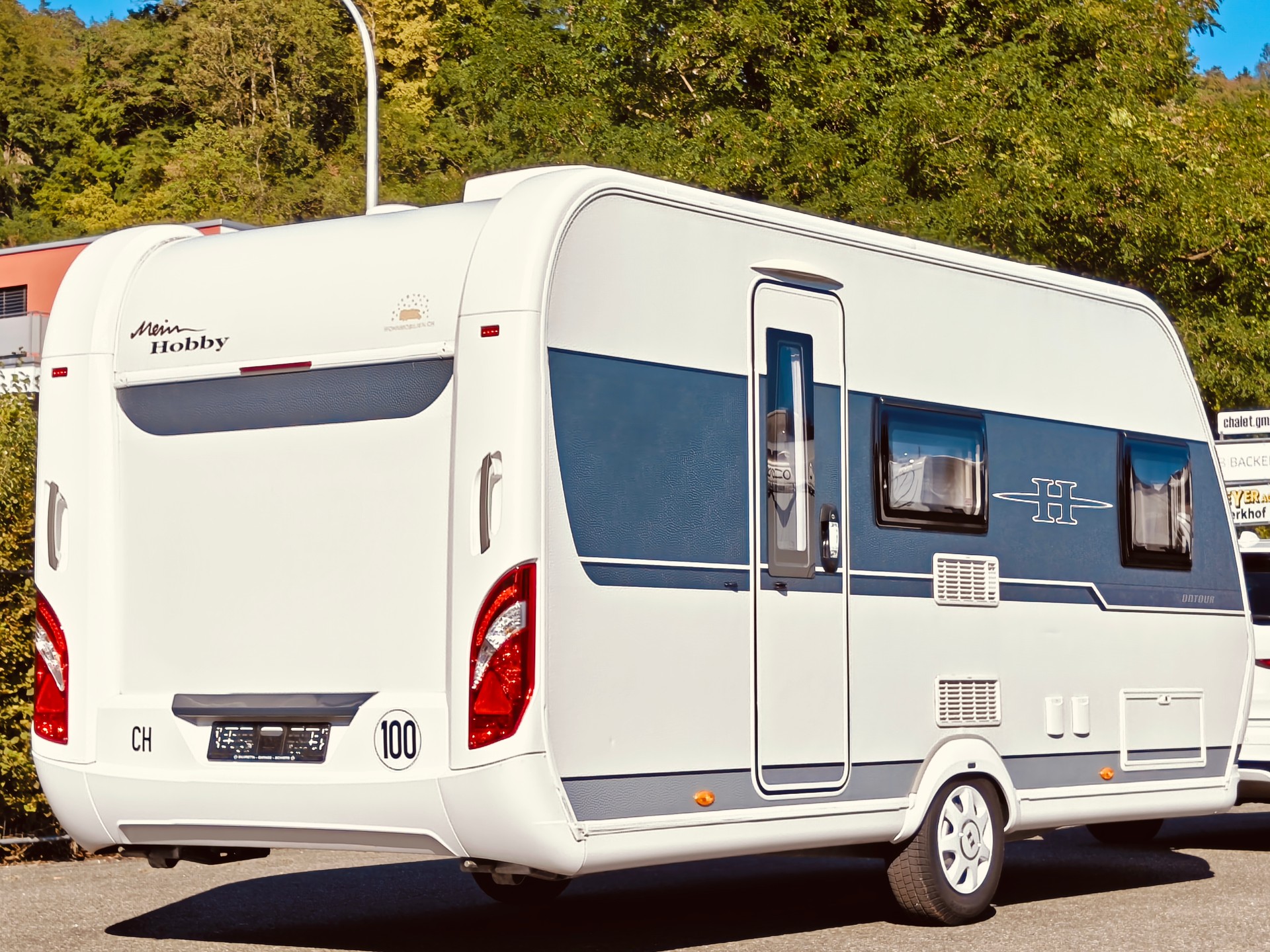 HOBBY On Tour 470 KMF -- Stockbett -- Dachklima-showroom-element-3