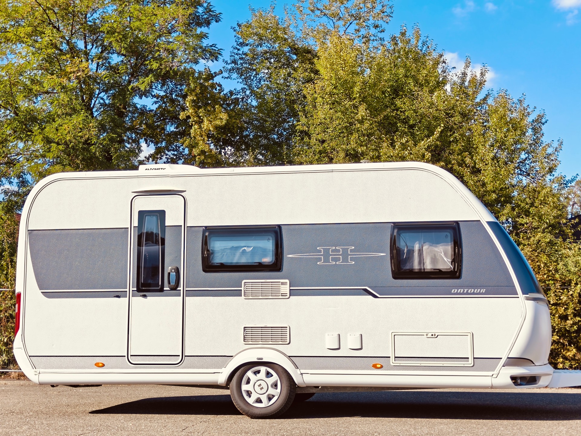 HOBBY On Tour 470 KMF -- Stockbett -- Dachklima-showroom-element-2