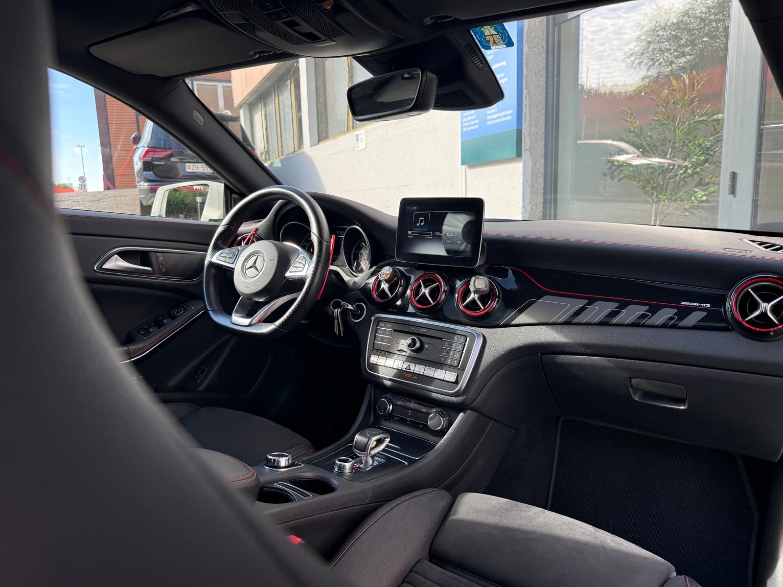 MERCEDES-BENZ CLA 45 AMG 4Matic Speedshift-image-6