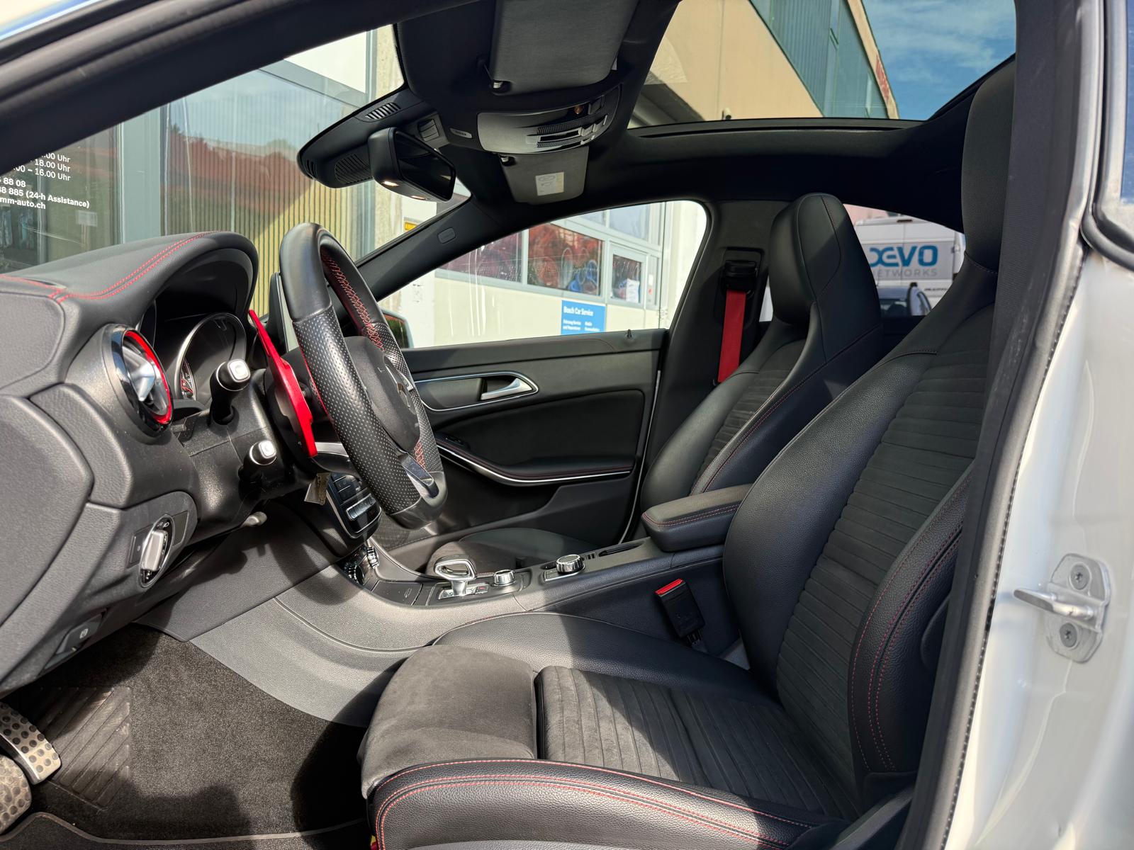 MERCEDES-BENZ CLA 45 AMG 4Matic Speedshift-image-5