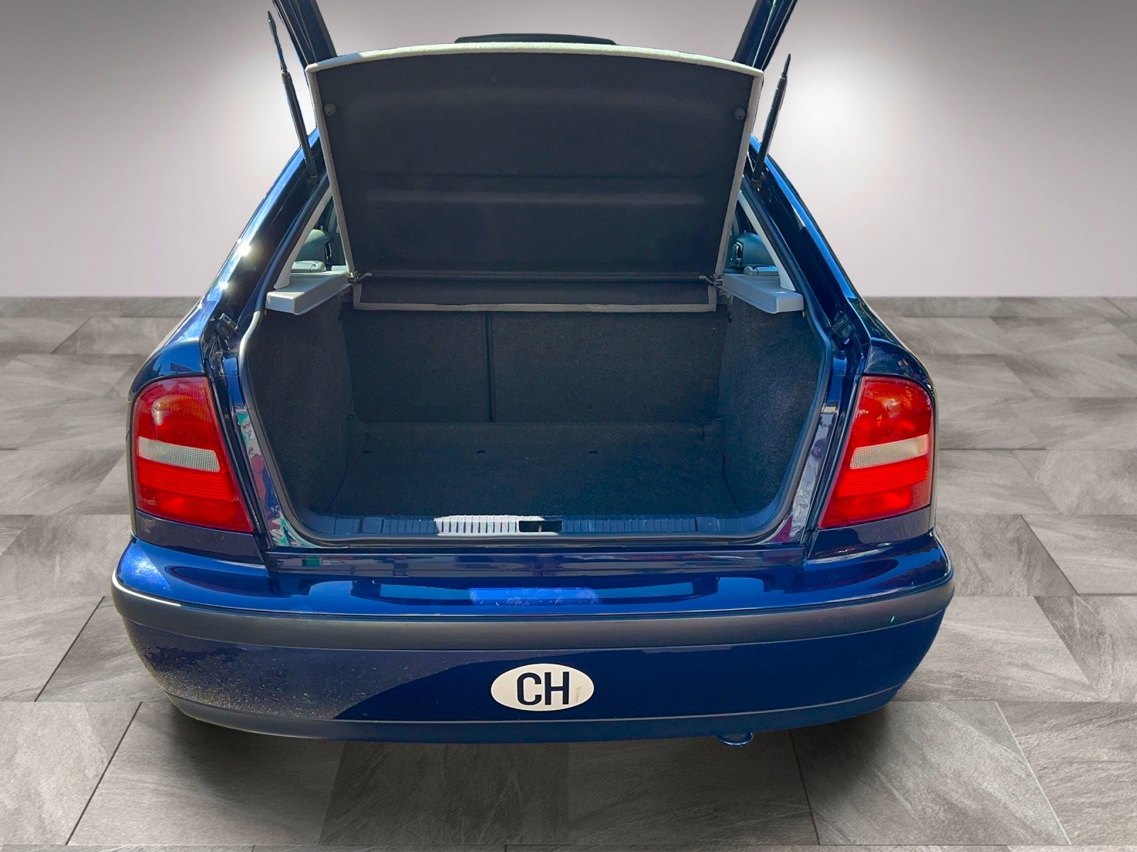 SKODA Octavia 1.6 GLX-image-8