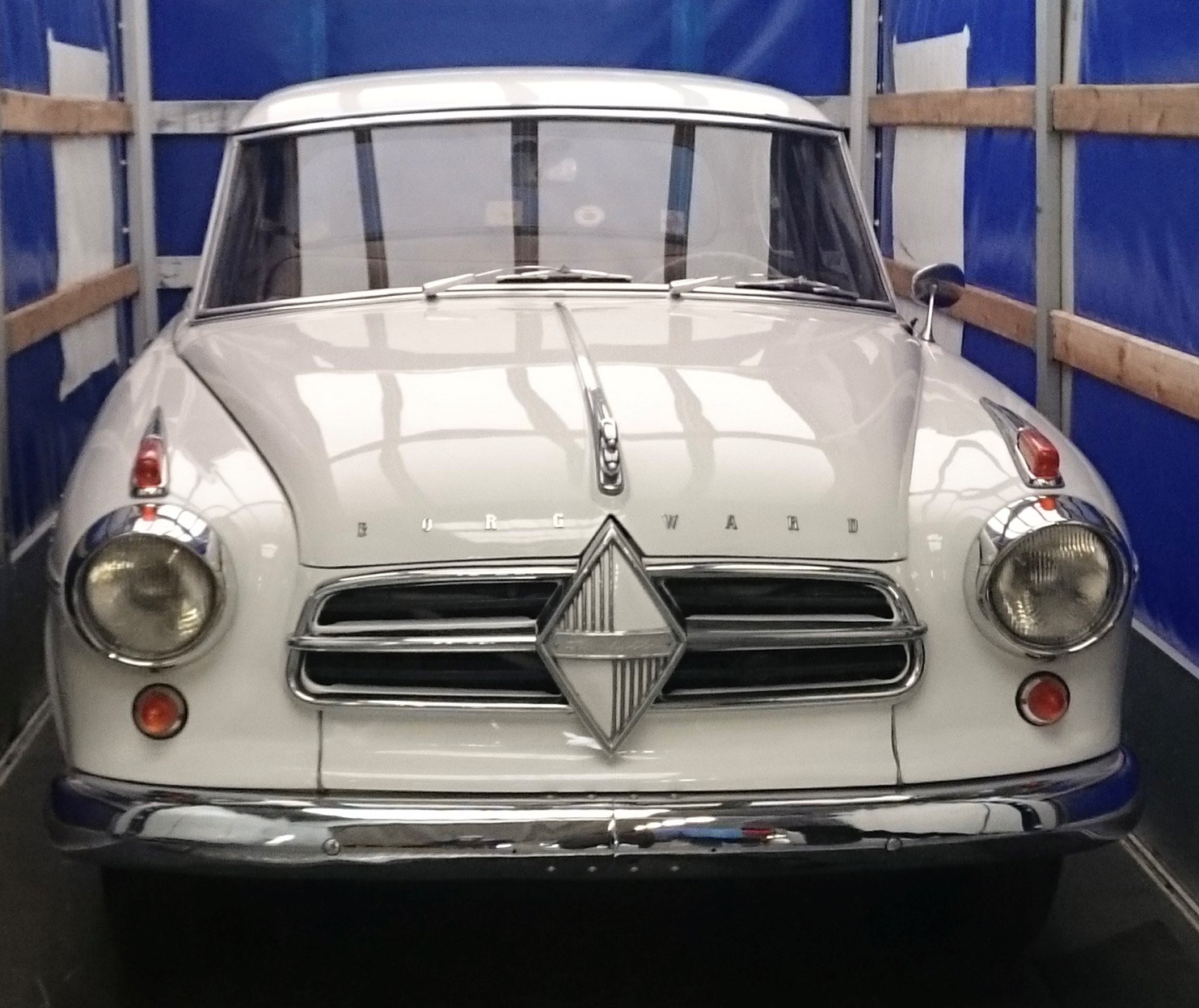 BORGWARD Isabella TS-image-0