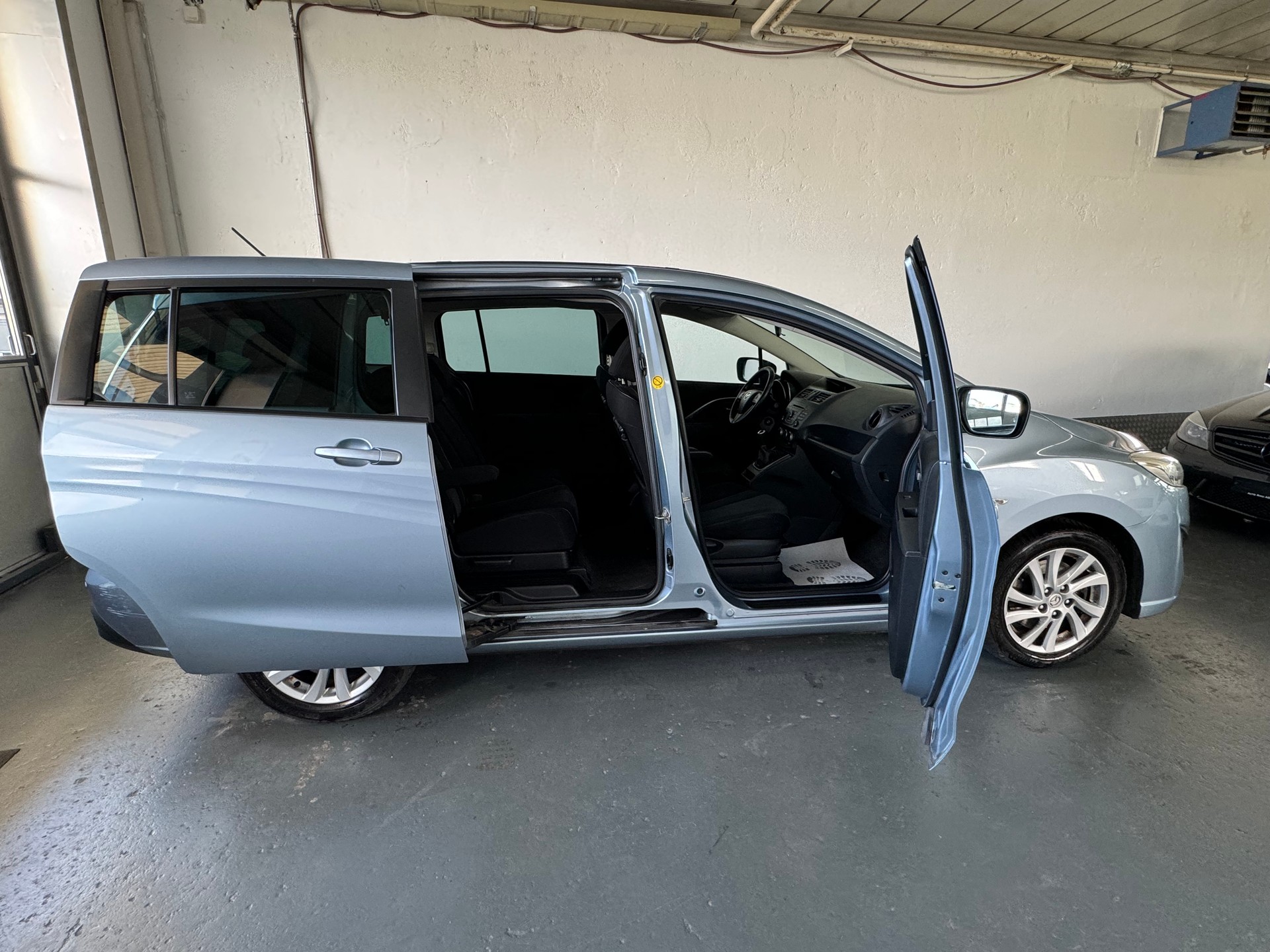 MAZDA 5 1.6 16V CD Confort-image-17