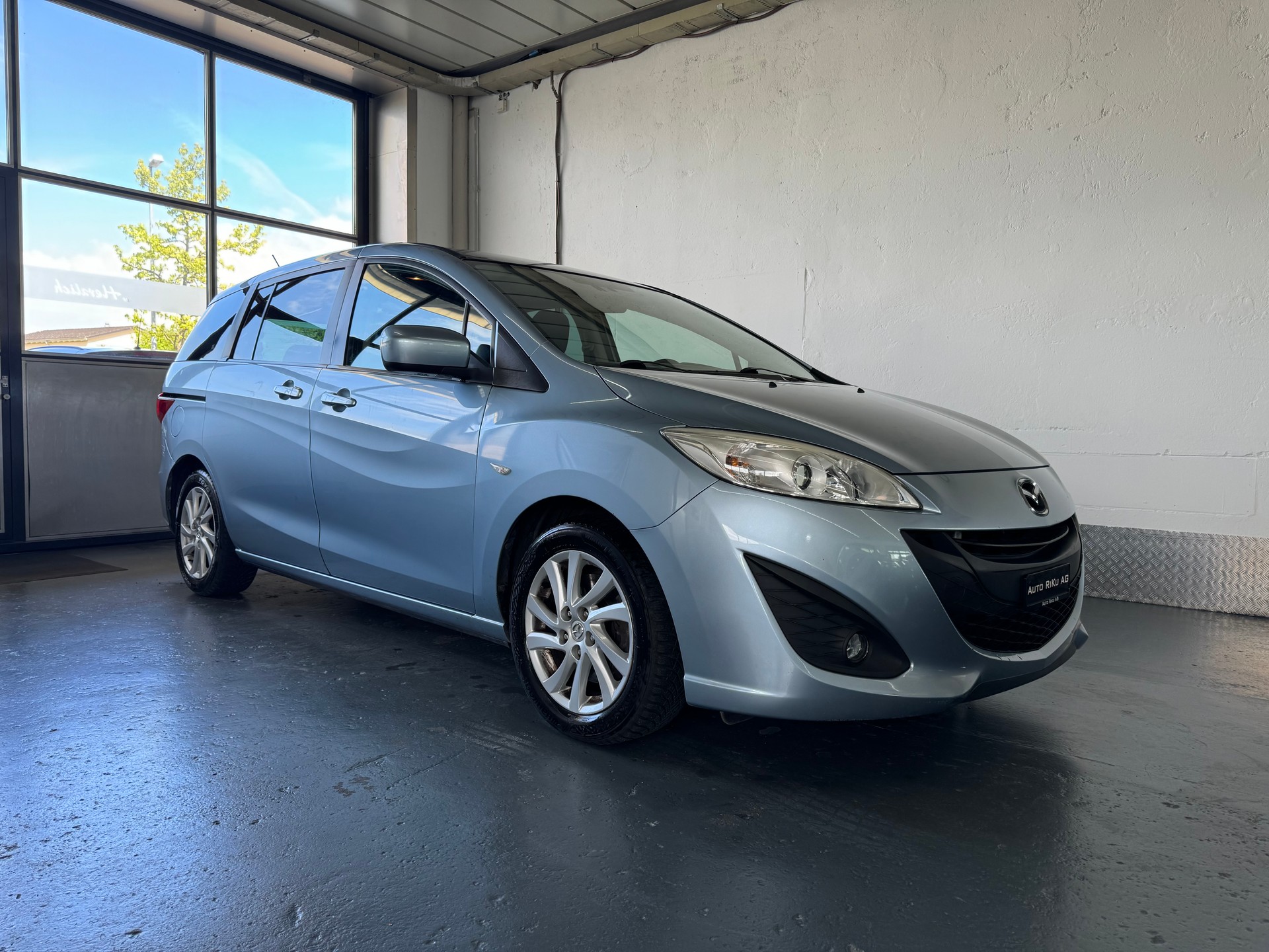 MAZDA 5 1.6 16V CD Confort-showroom-element-1