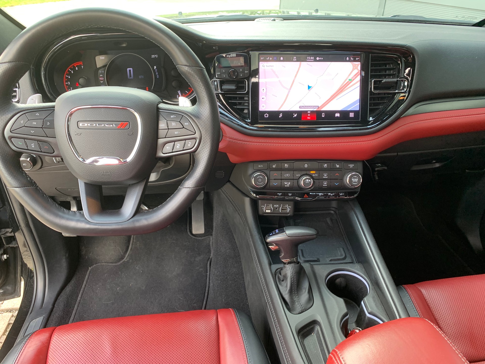 DODGE Durango R/T 5.7 V8 / 7 - Plätzer-image-9