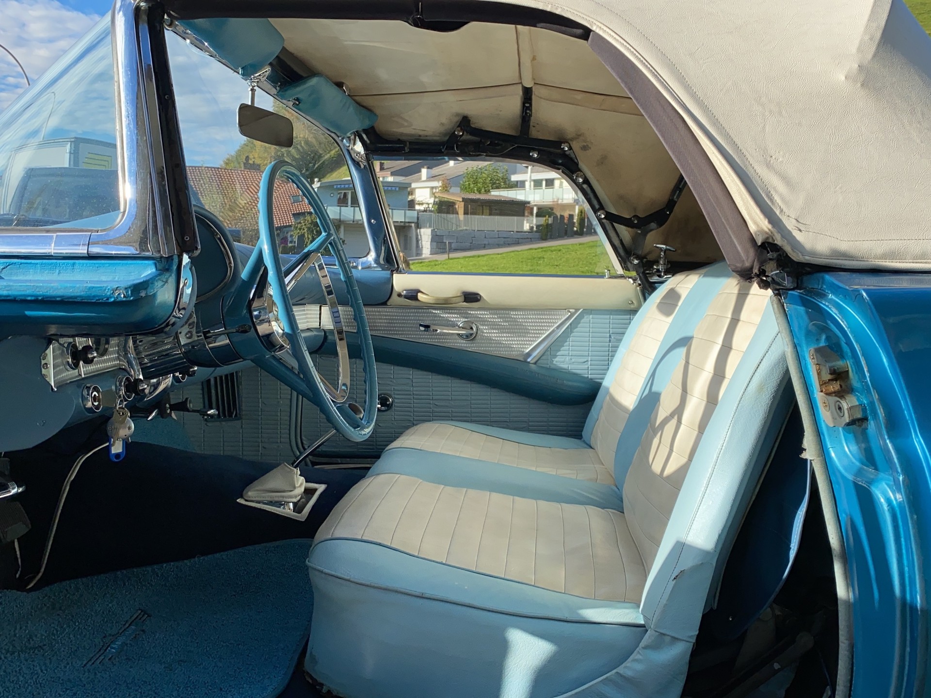 FORD Thunderbird-image-9