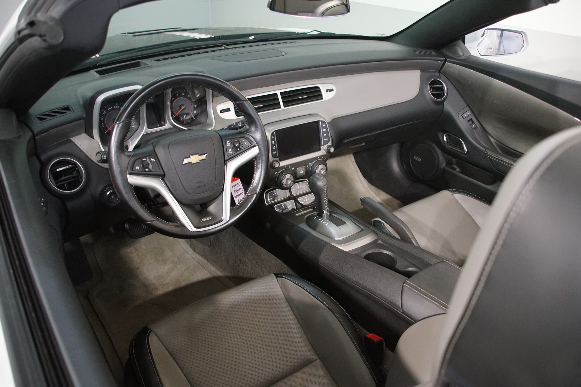 CHEVROLET Camaro SS V8-image-10