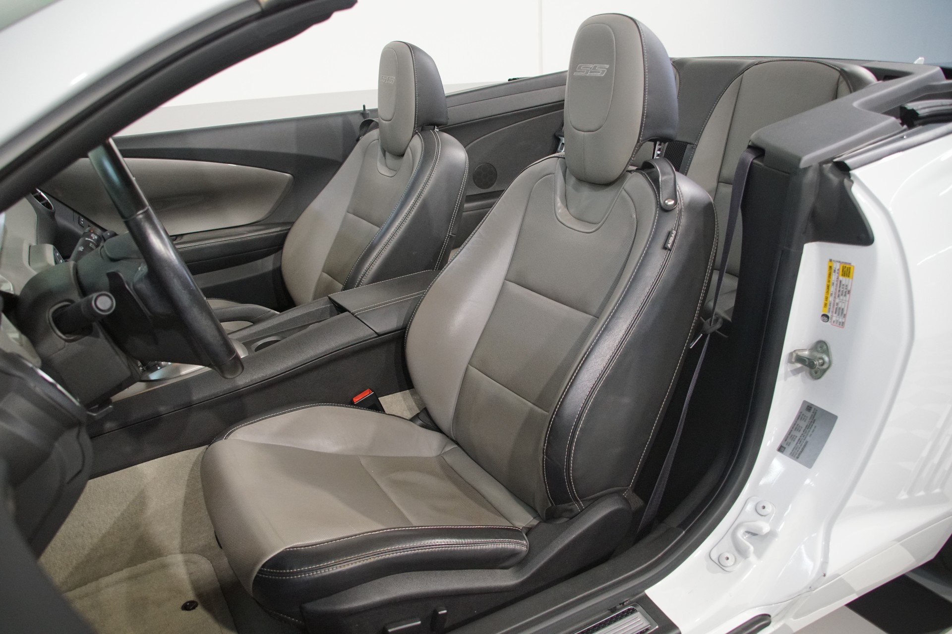 CHEVROLET Camaro SS V8-image-11