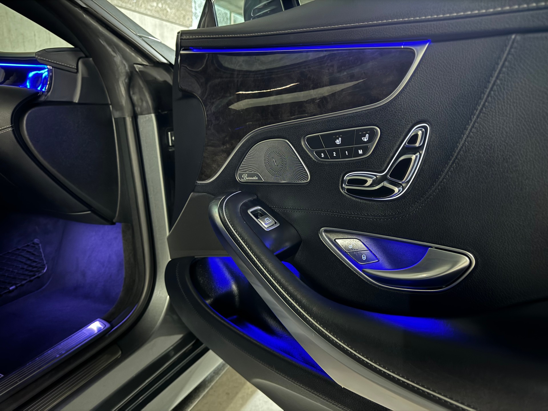 MERCEDES-BENZ S 63 AMG Coupé Speedshift MCT-image-29