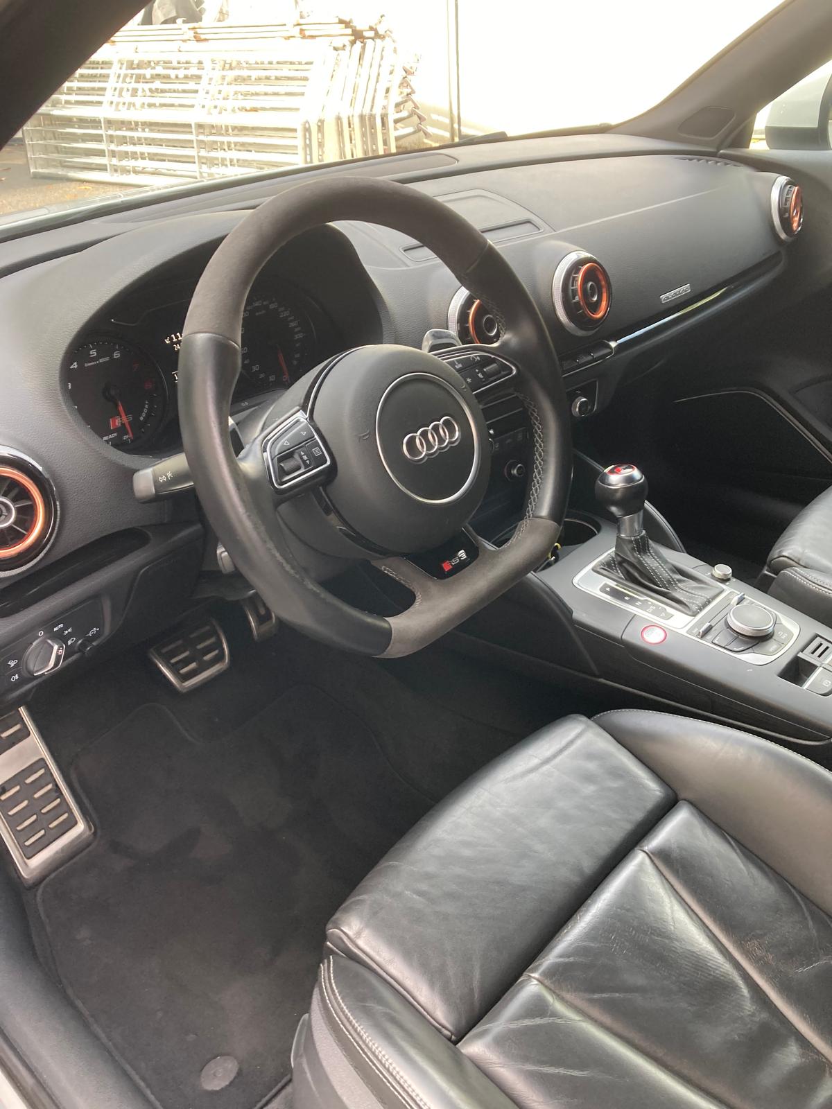 AUDI RS3 2.5 TSI quattro S-tronic-image-8