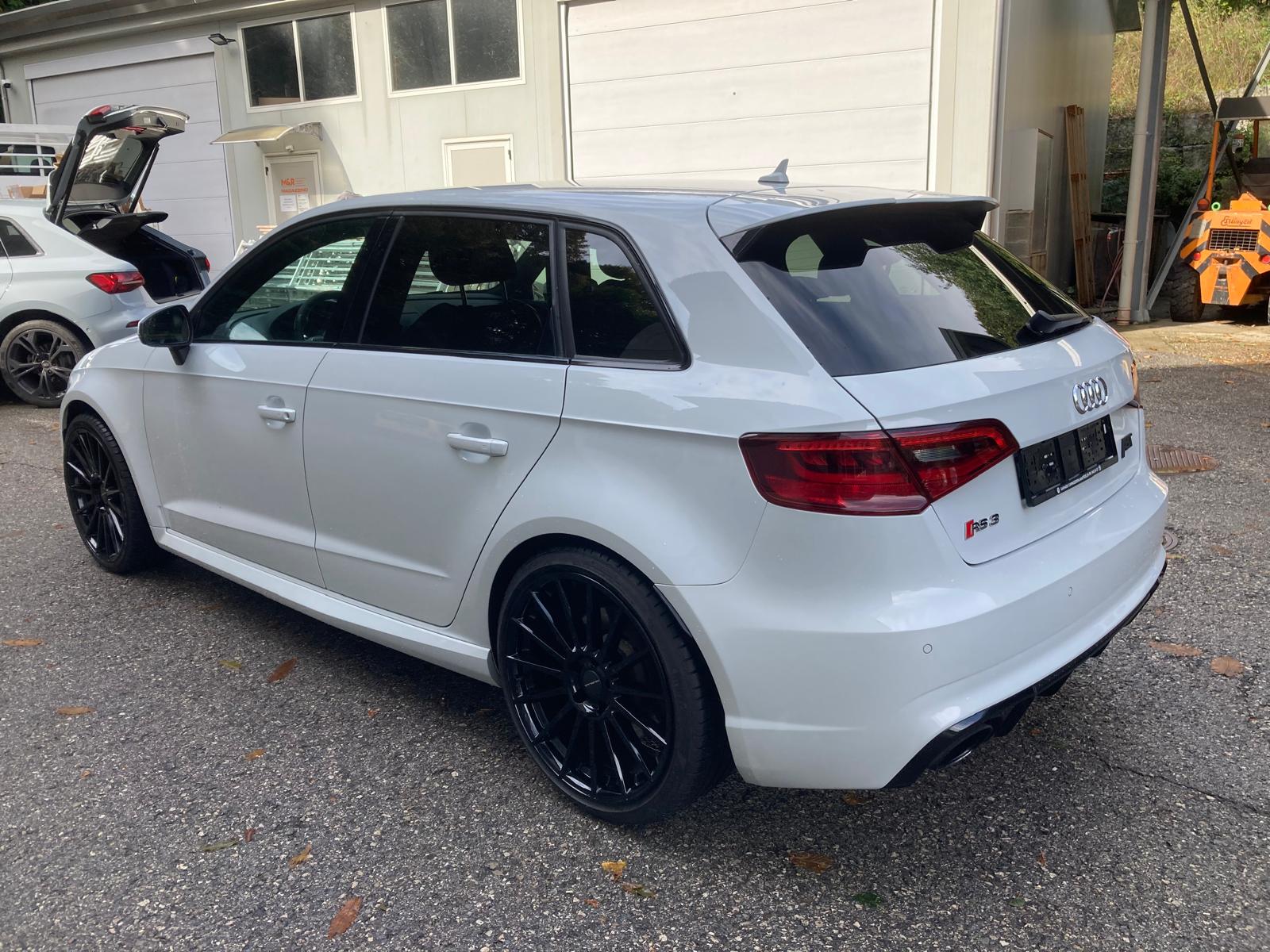 AUDI RS3 2.5 TSI quattro S-tronic-image-4