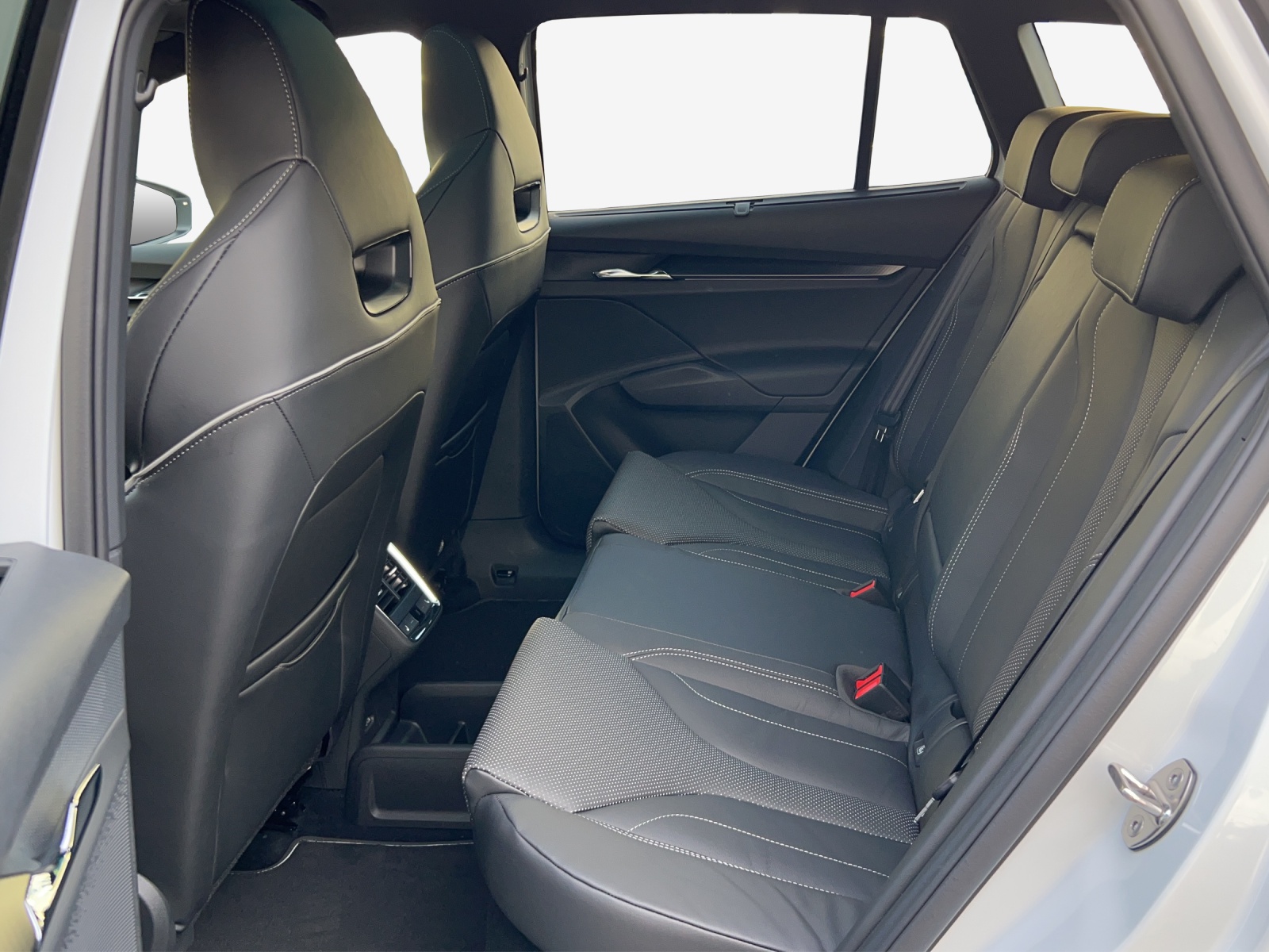SKODA Enyaq RS 4x4-image-5