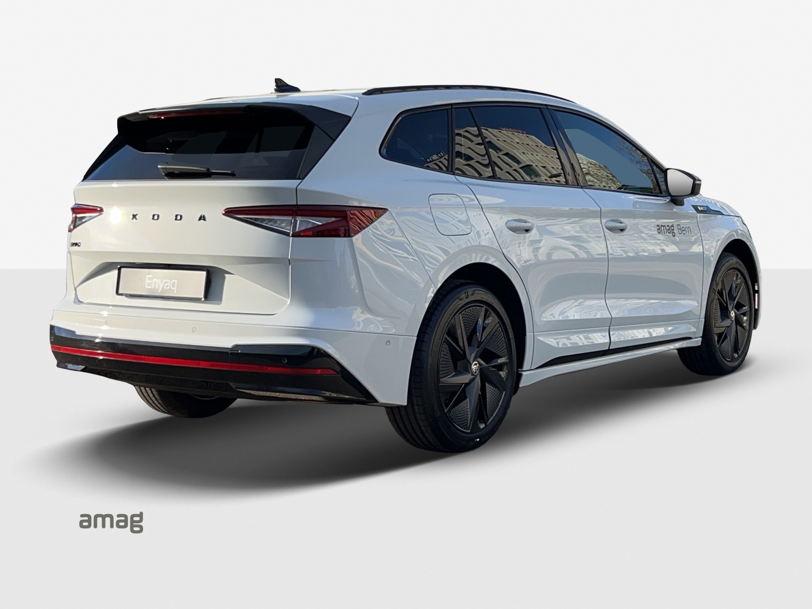 SKODA Enyaq RS 4x4-image-9
