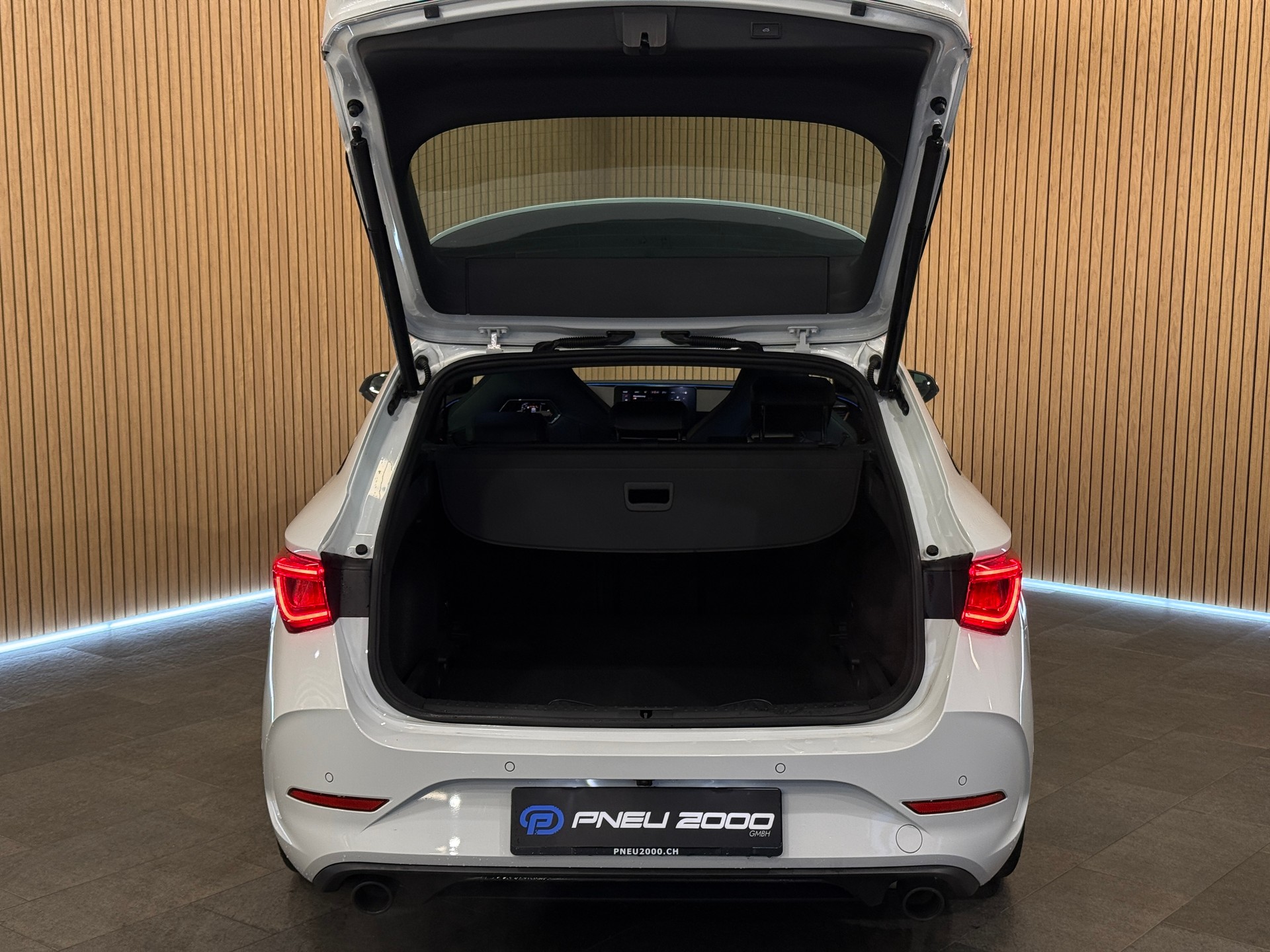 CUPRA LEON ST 2.0 TSI VZ DSG-image-6