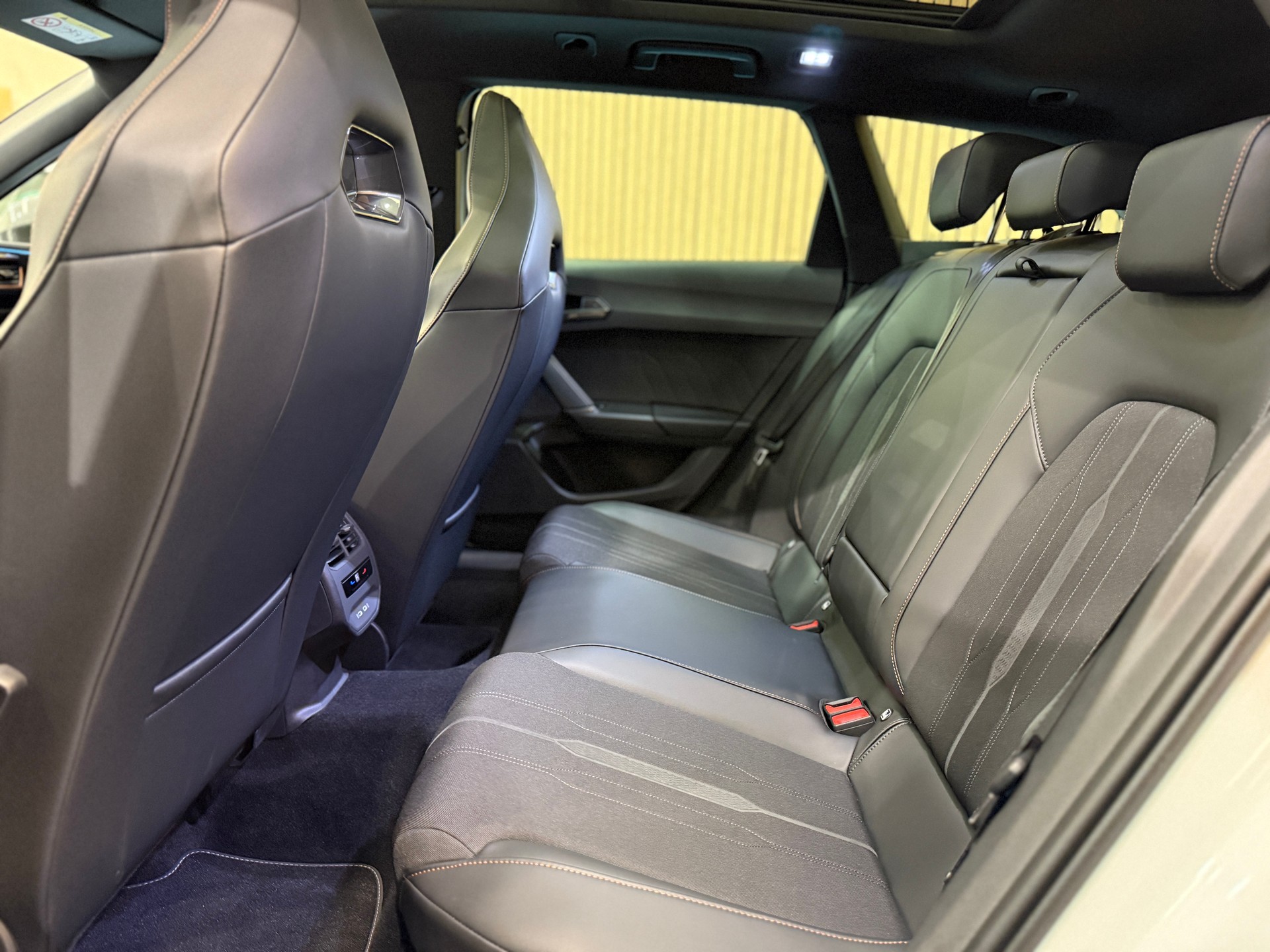CUPRA LEON ST 2.0 TSI VZ DSG-image-8