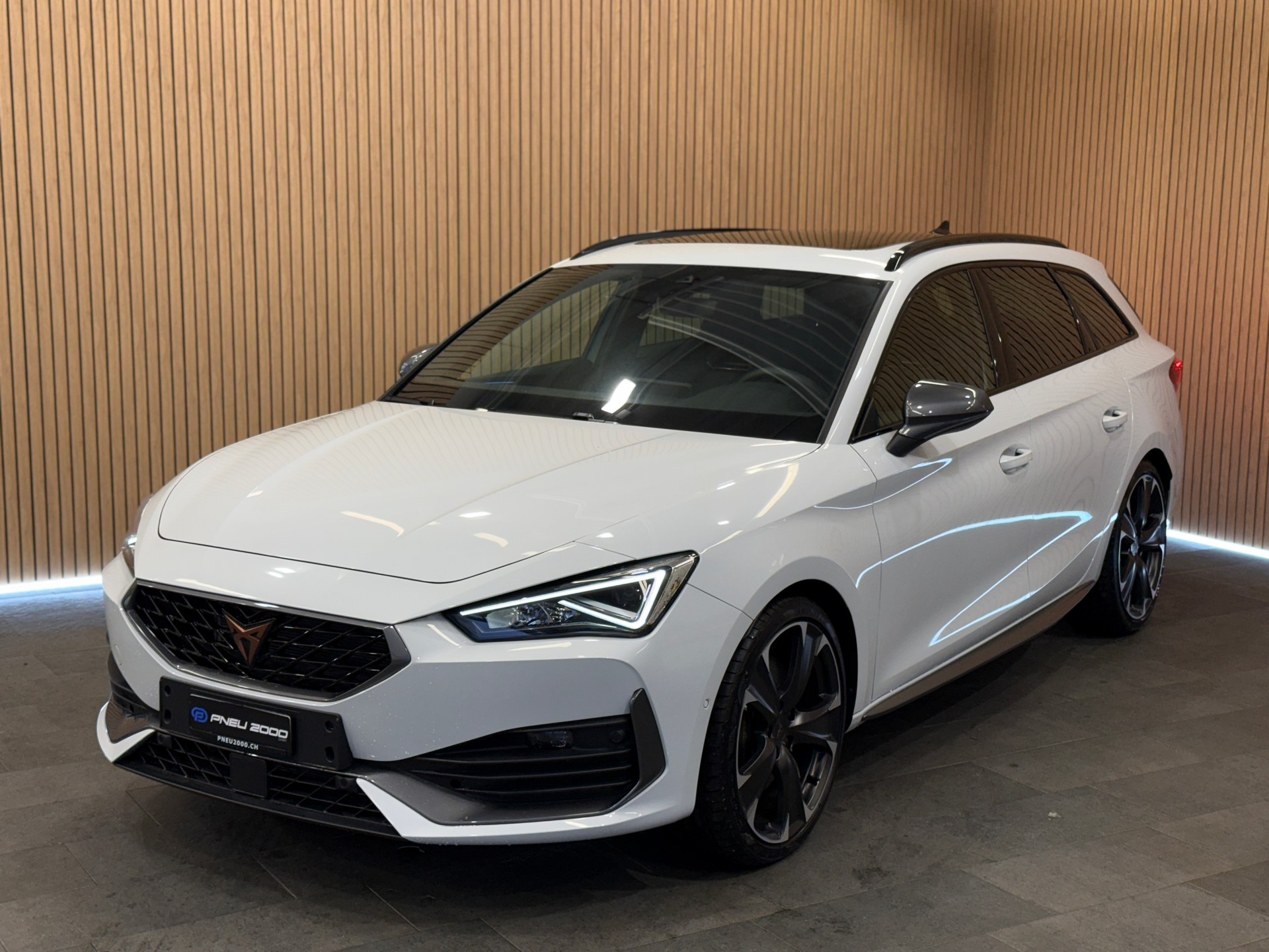 CUPRA LEON ST 2.0 TSI VZ DSG-image-0