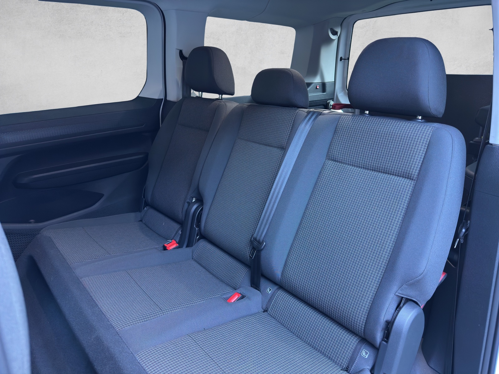 VW Caddy Cargo 1.5TSI Maxi DSG-image-6