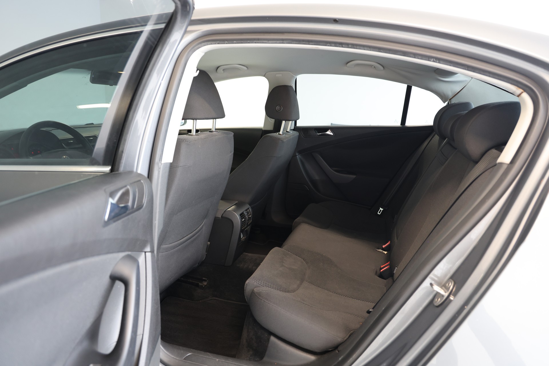 VW Passat 2.0 TDI Comfortline *Ab MFK*-image-14