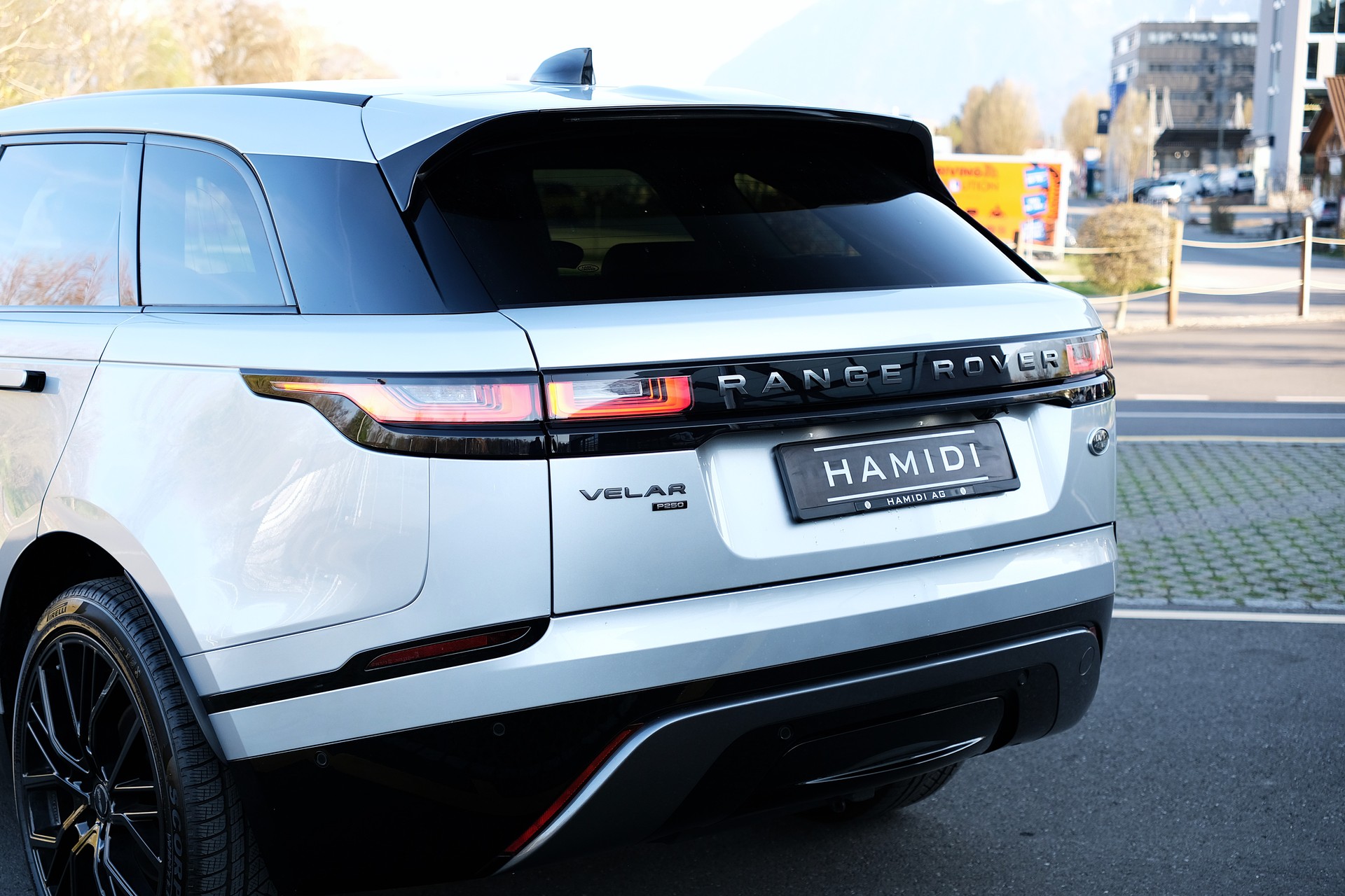 LAND ROVER Range Rover Velar R-Dynamic P 250 Automatic-image-7