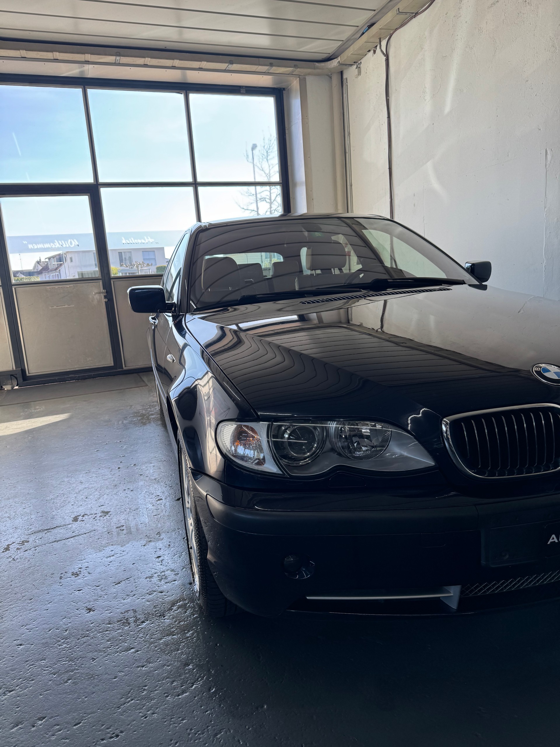 BMW 330xi Touring-image-2