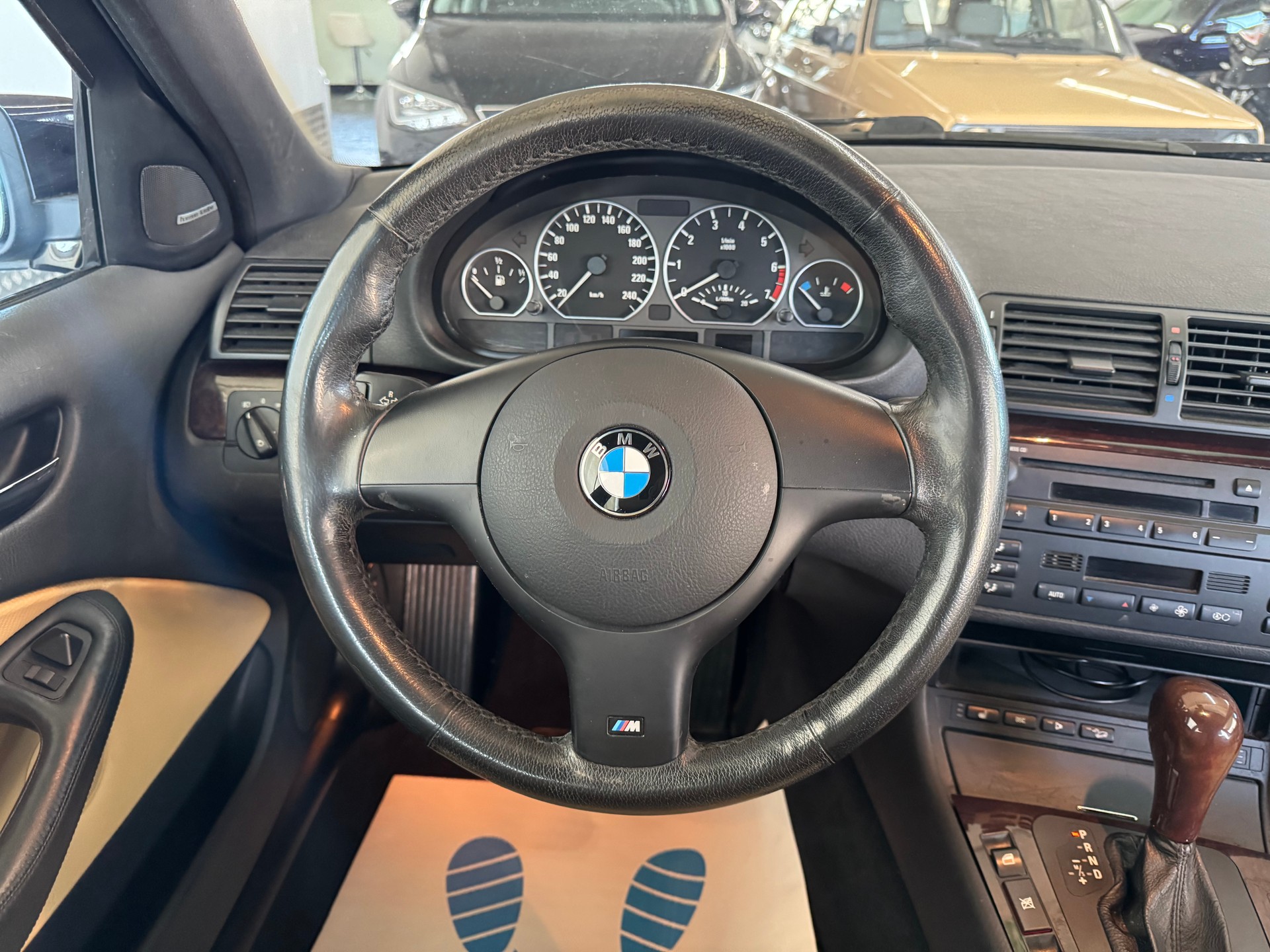 BMW 330xi Touring-image-17