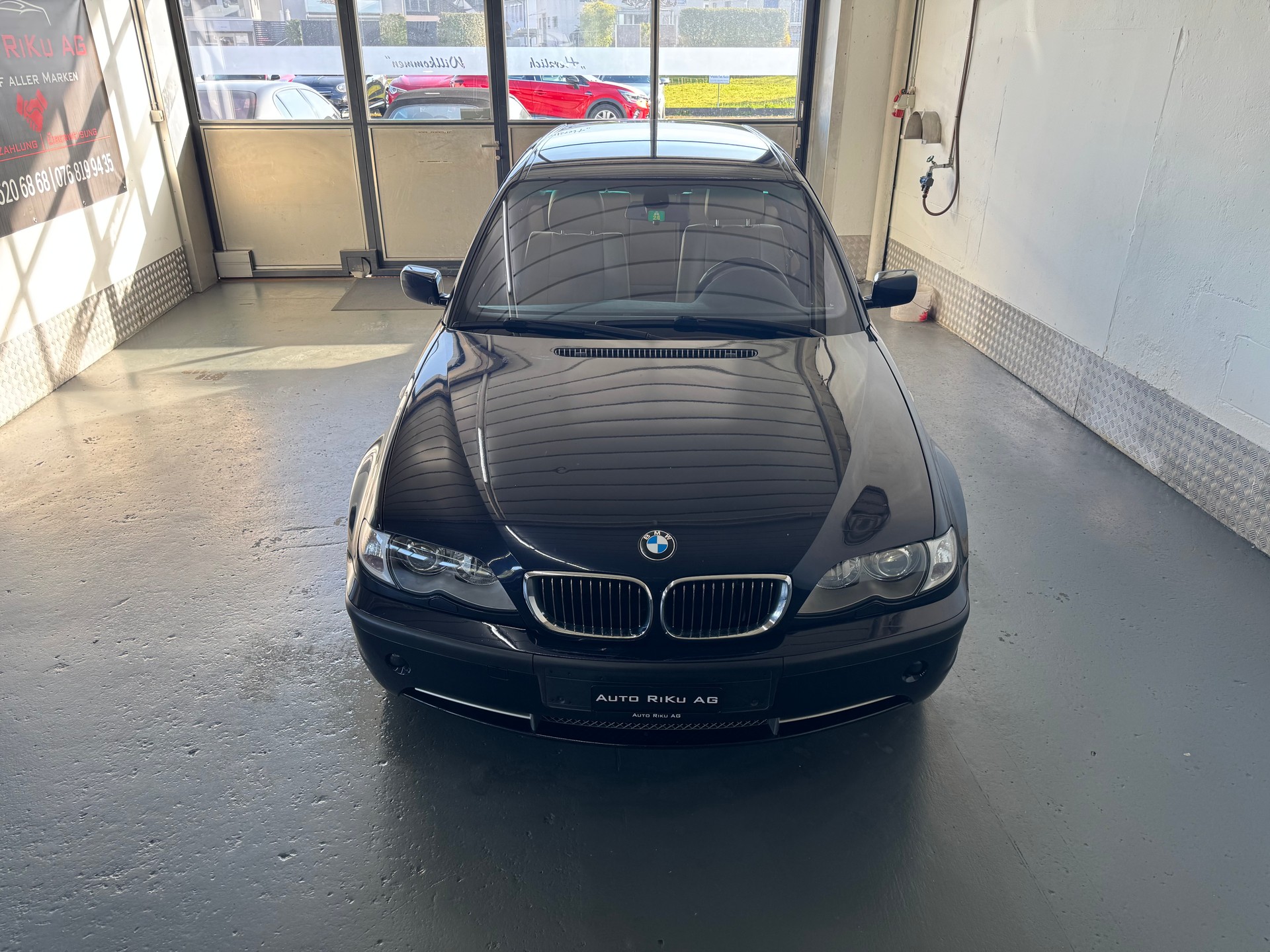 BMW 330xi Touring-image-3